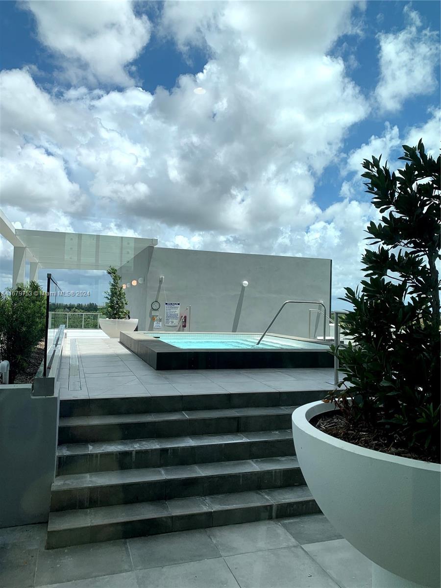 2000 W Metropica Way # 1603
