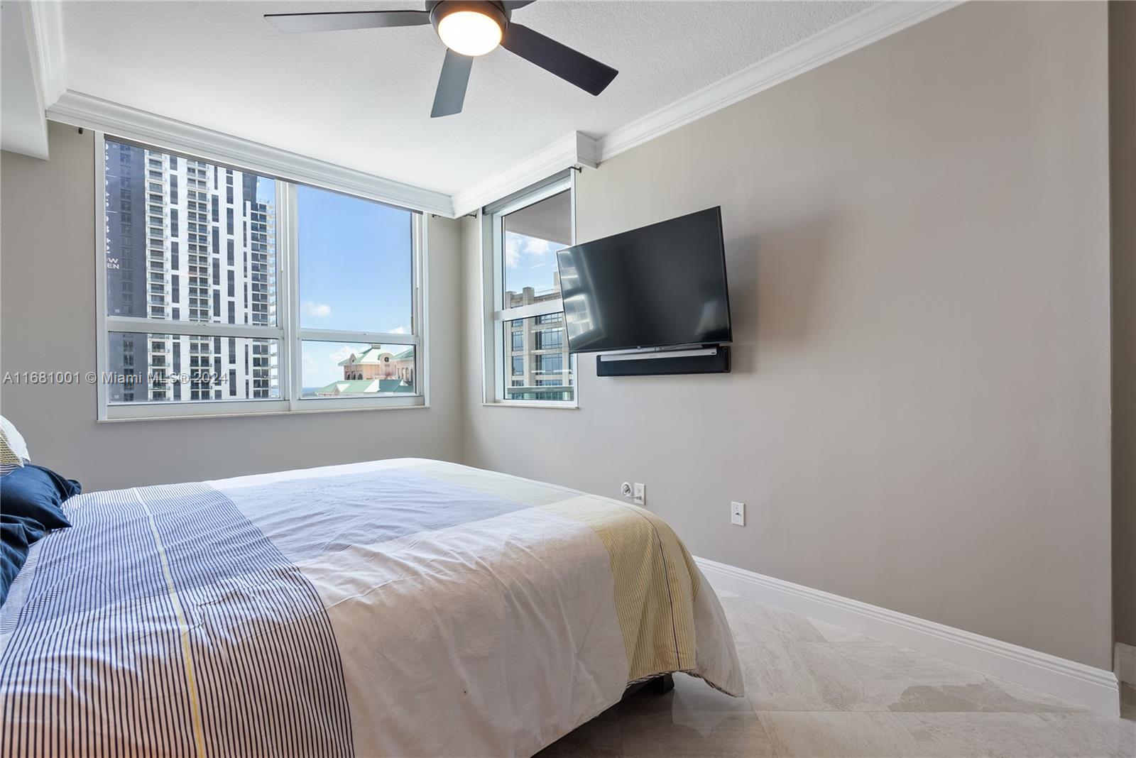 350 SE 2nd St # 2550