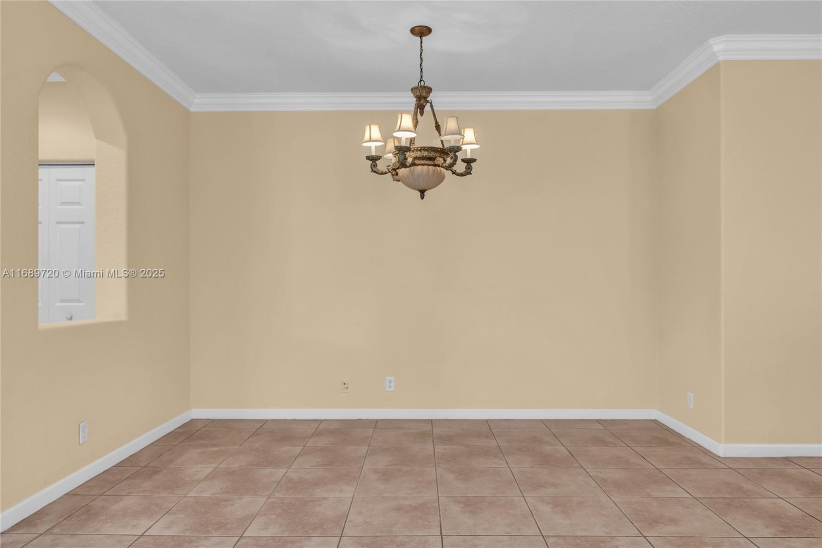 2814 Kinsington Cir # 3 Unit: 28-3