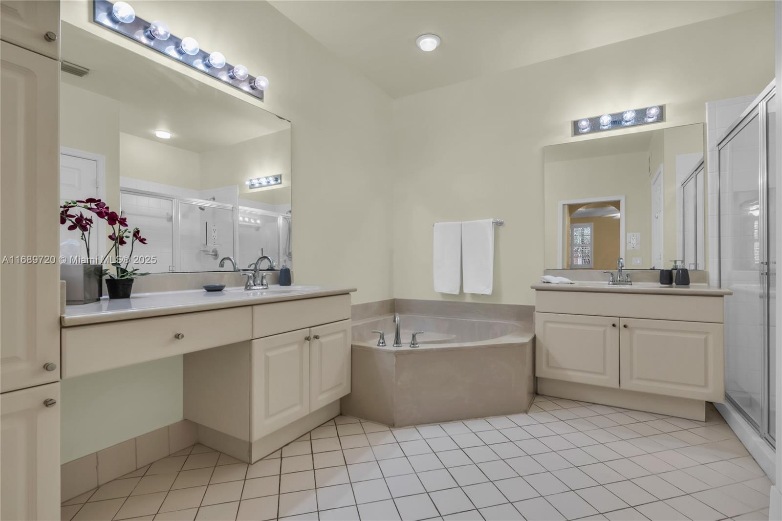 2814 Kinsington Cir # 3 Unit: 28-3