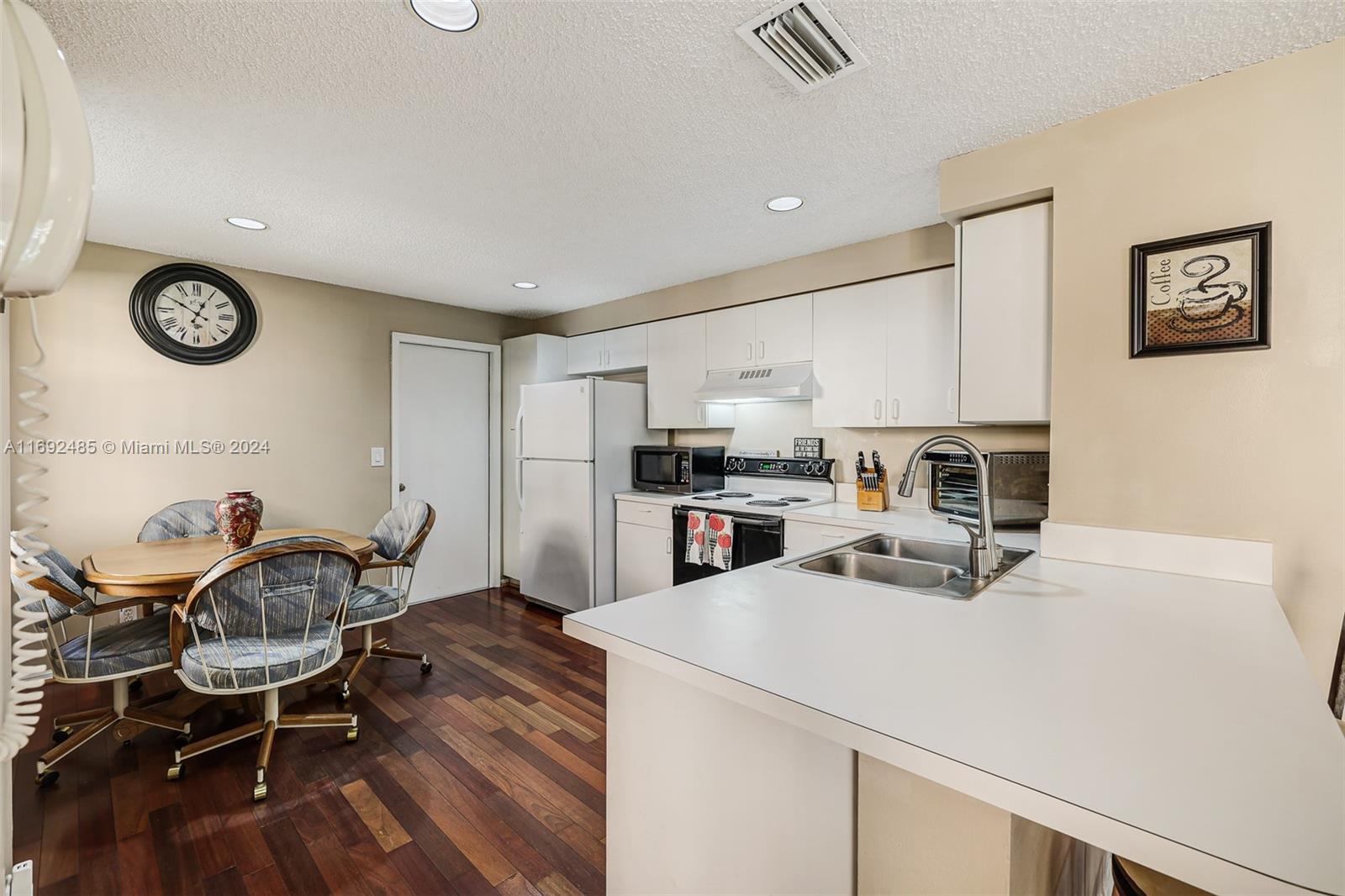 1477 Barcelona Way # 28 Unit: 6-28