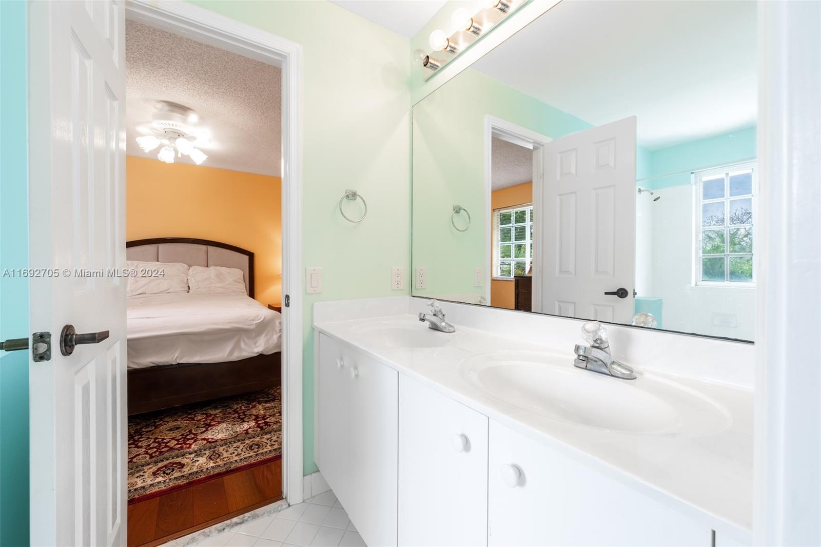3745 Heron Ridge Ln
