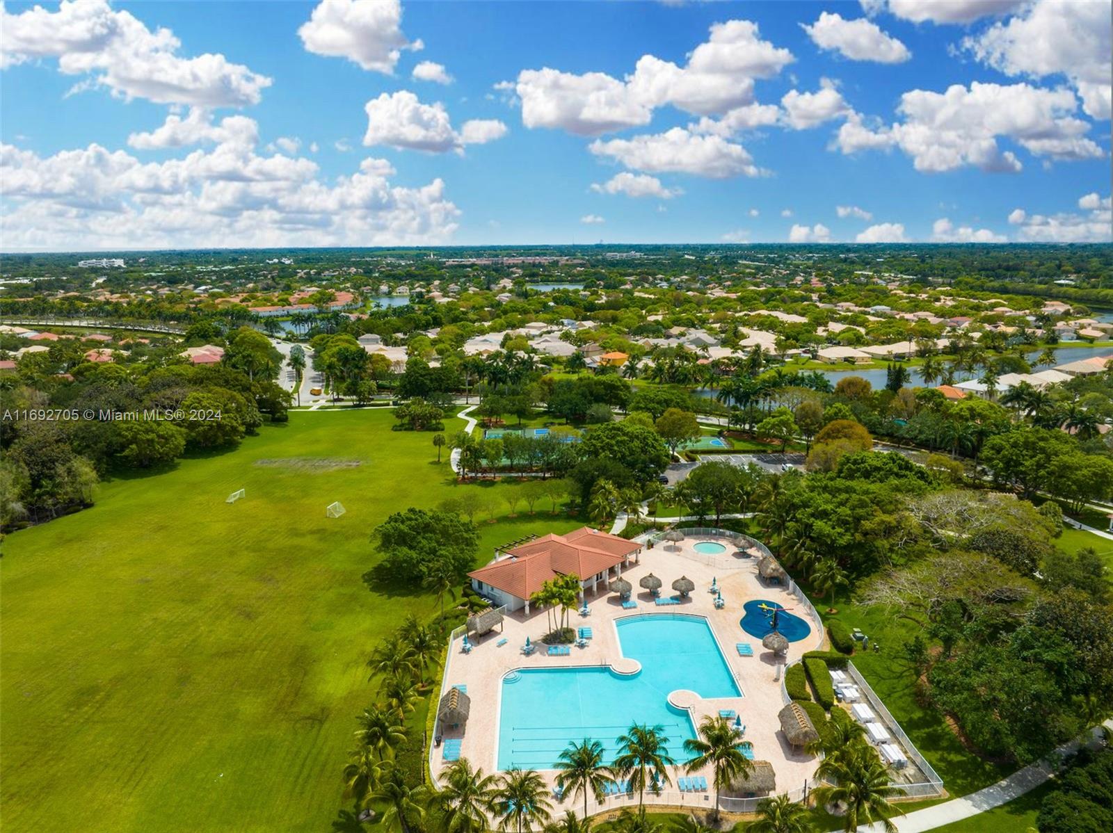 3745 Heron Ridge Ln