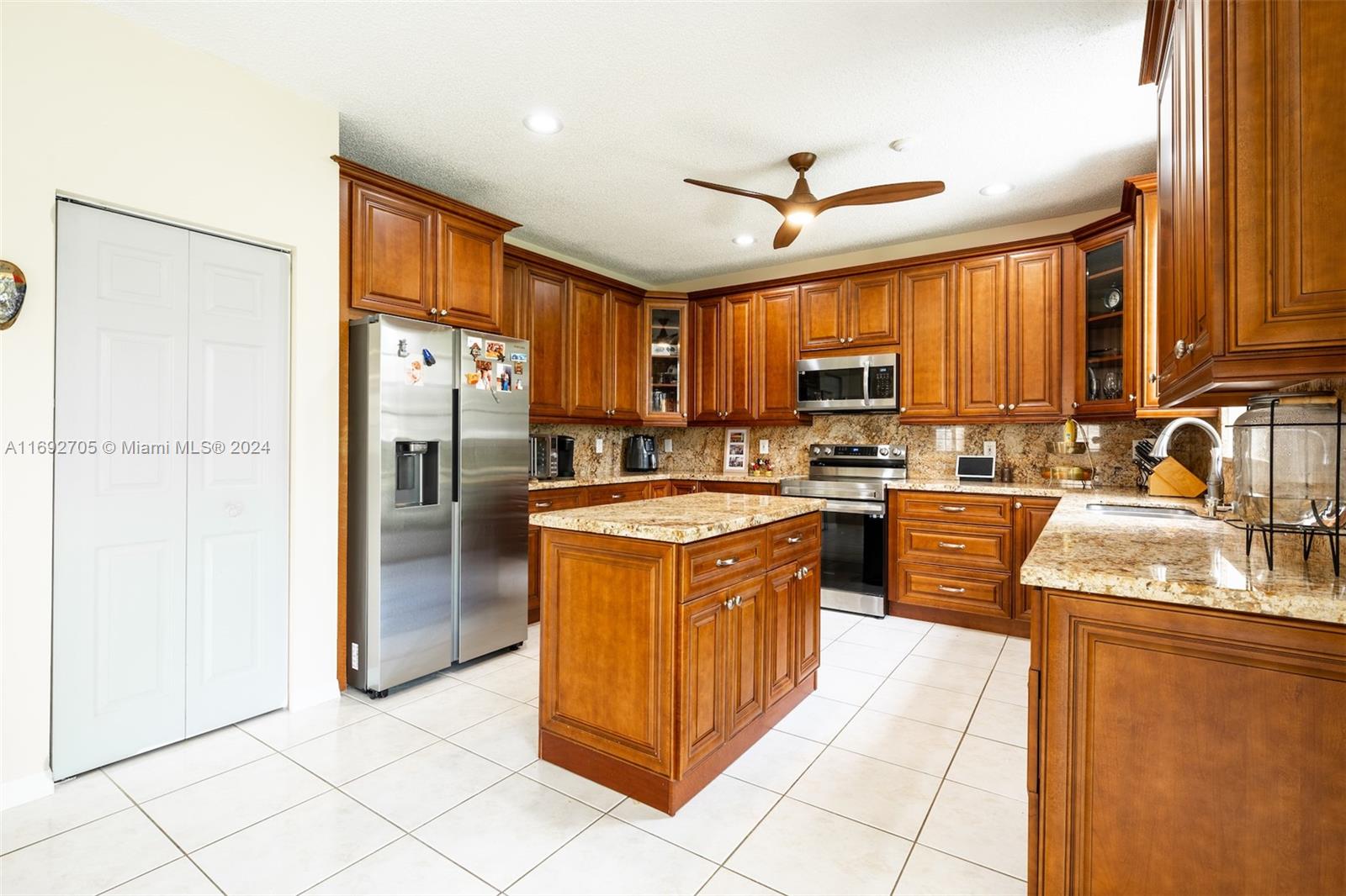 3745 Heron Ridge Ln
