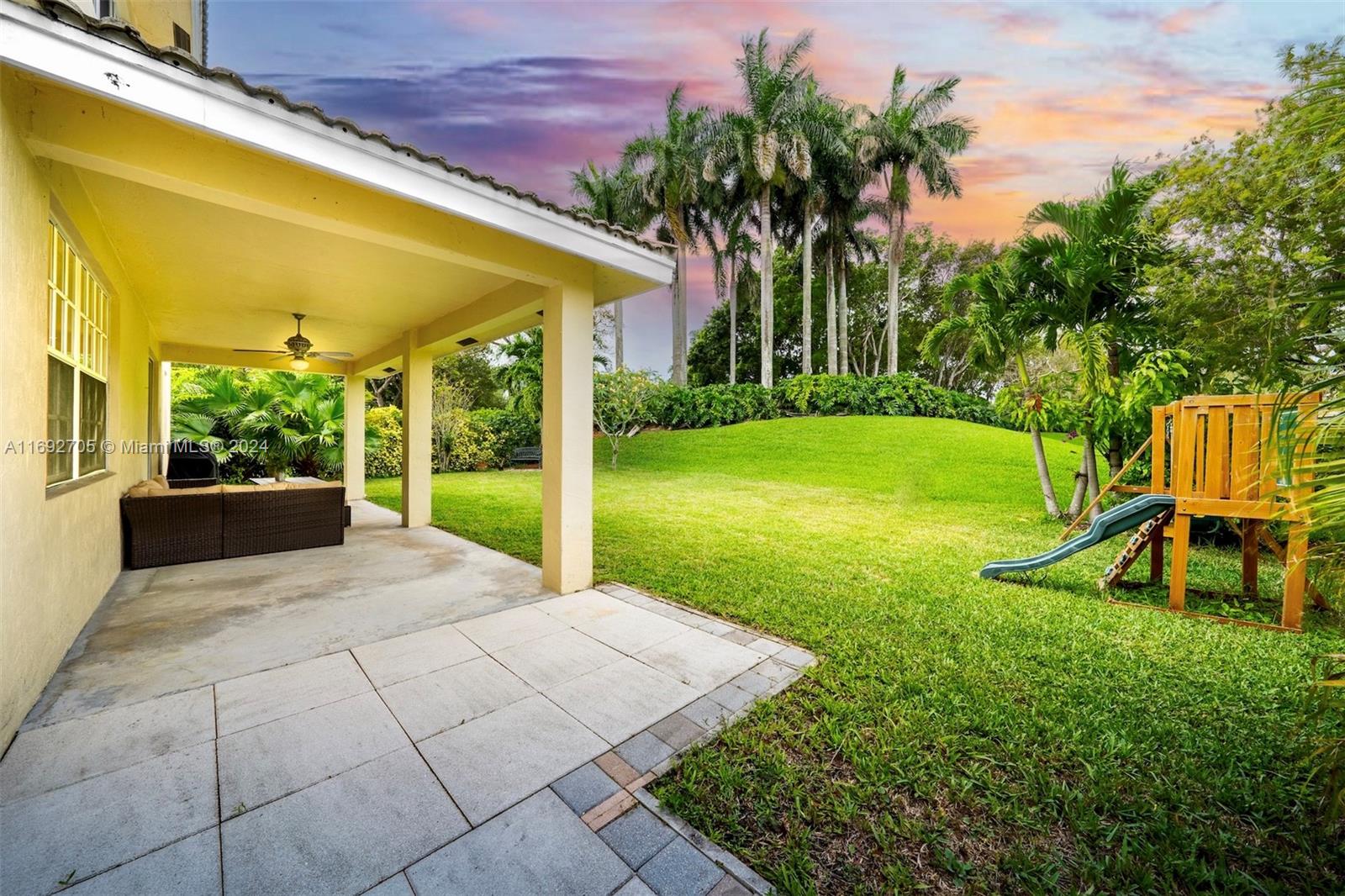3745 Heron Ridge Ln