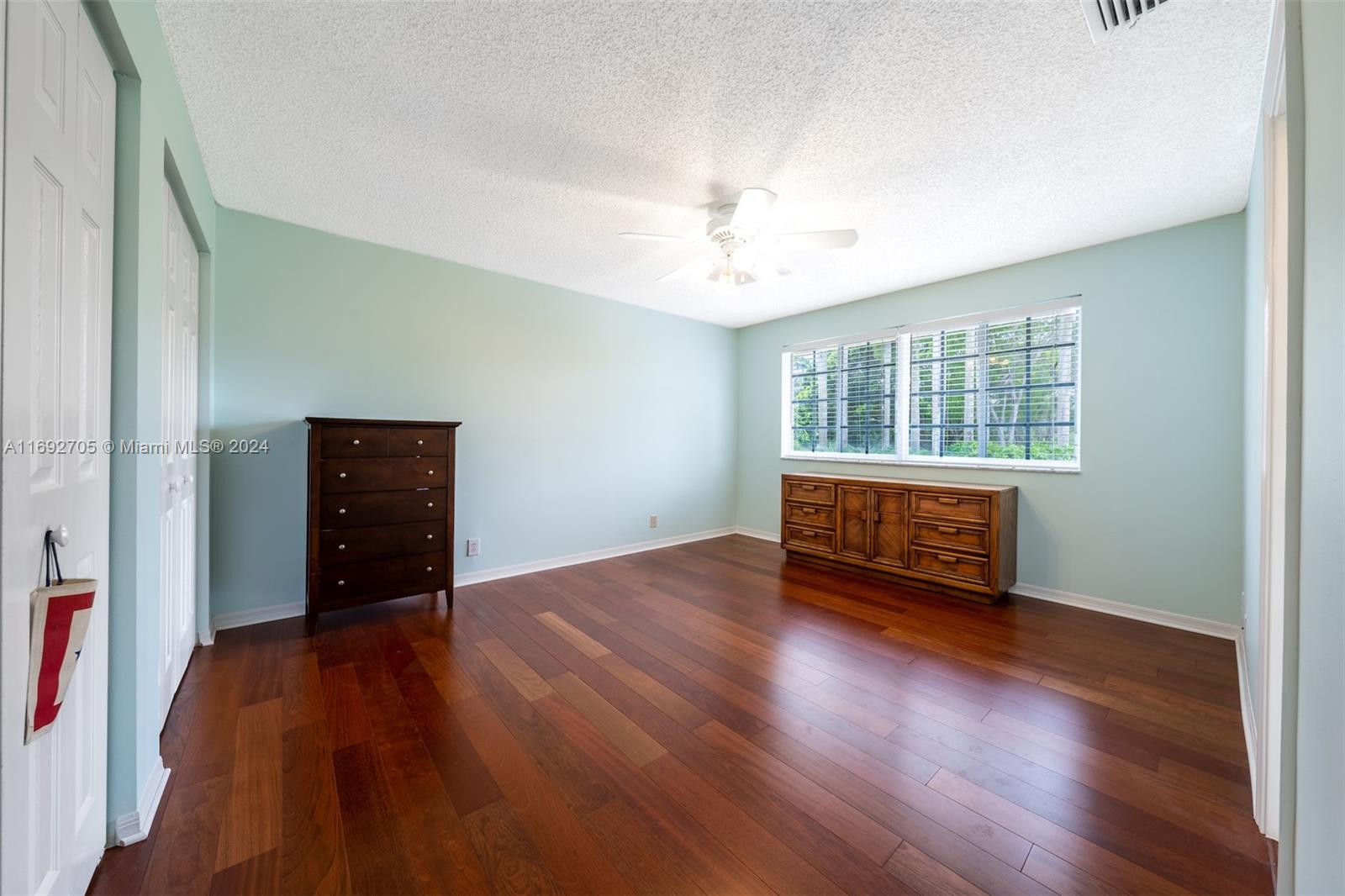 3745 Heron Ridge Ln