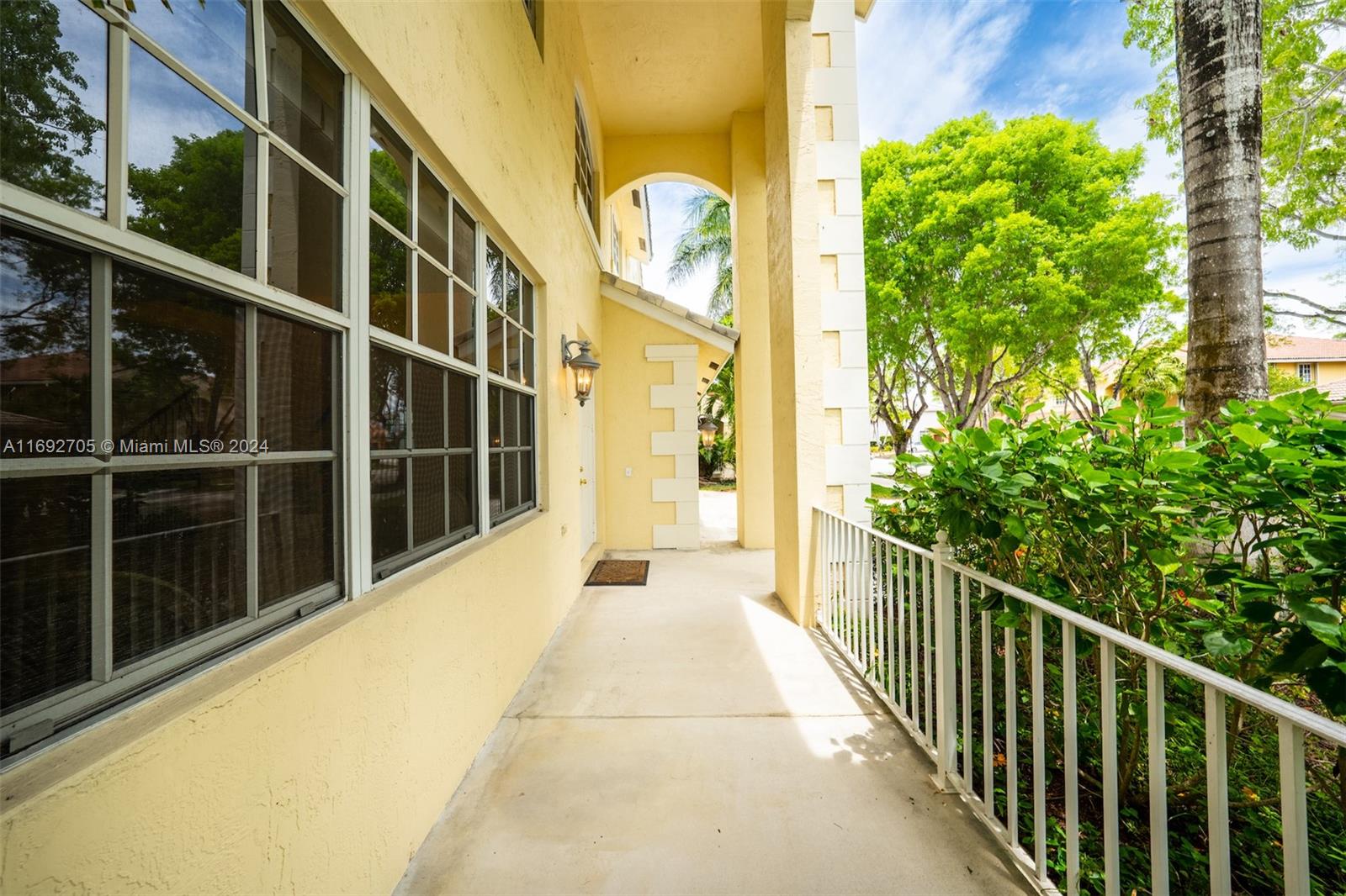 3745 Heron Ridge Ln