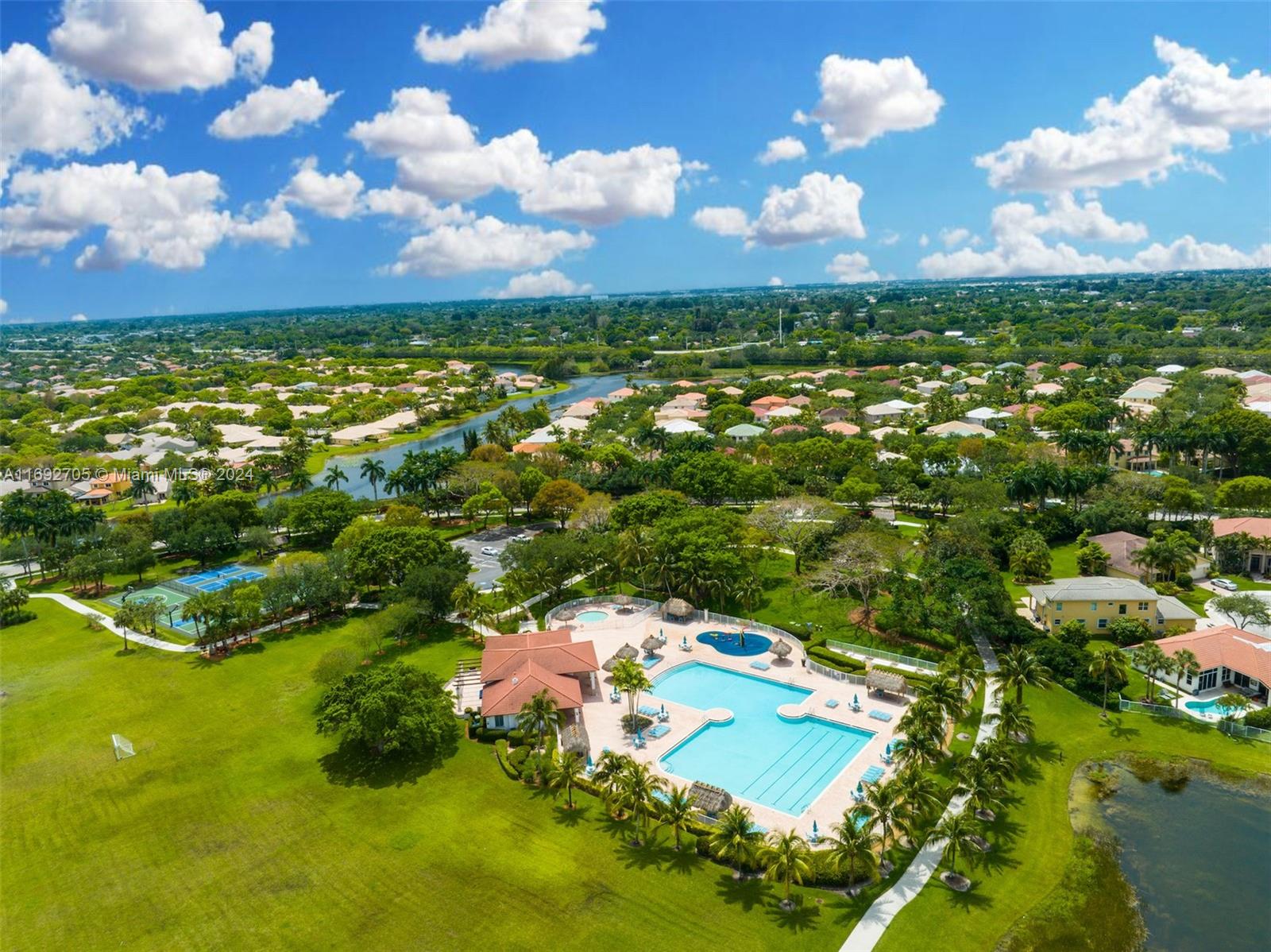 3745 Heron Ridge Ln