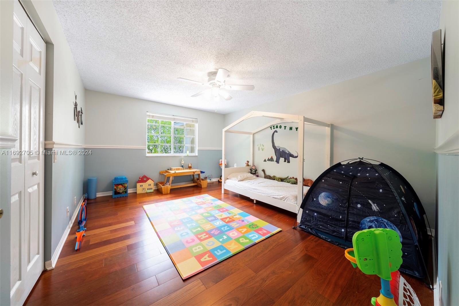 3745 Heron Ridge Ln