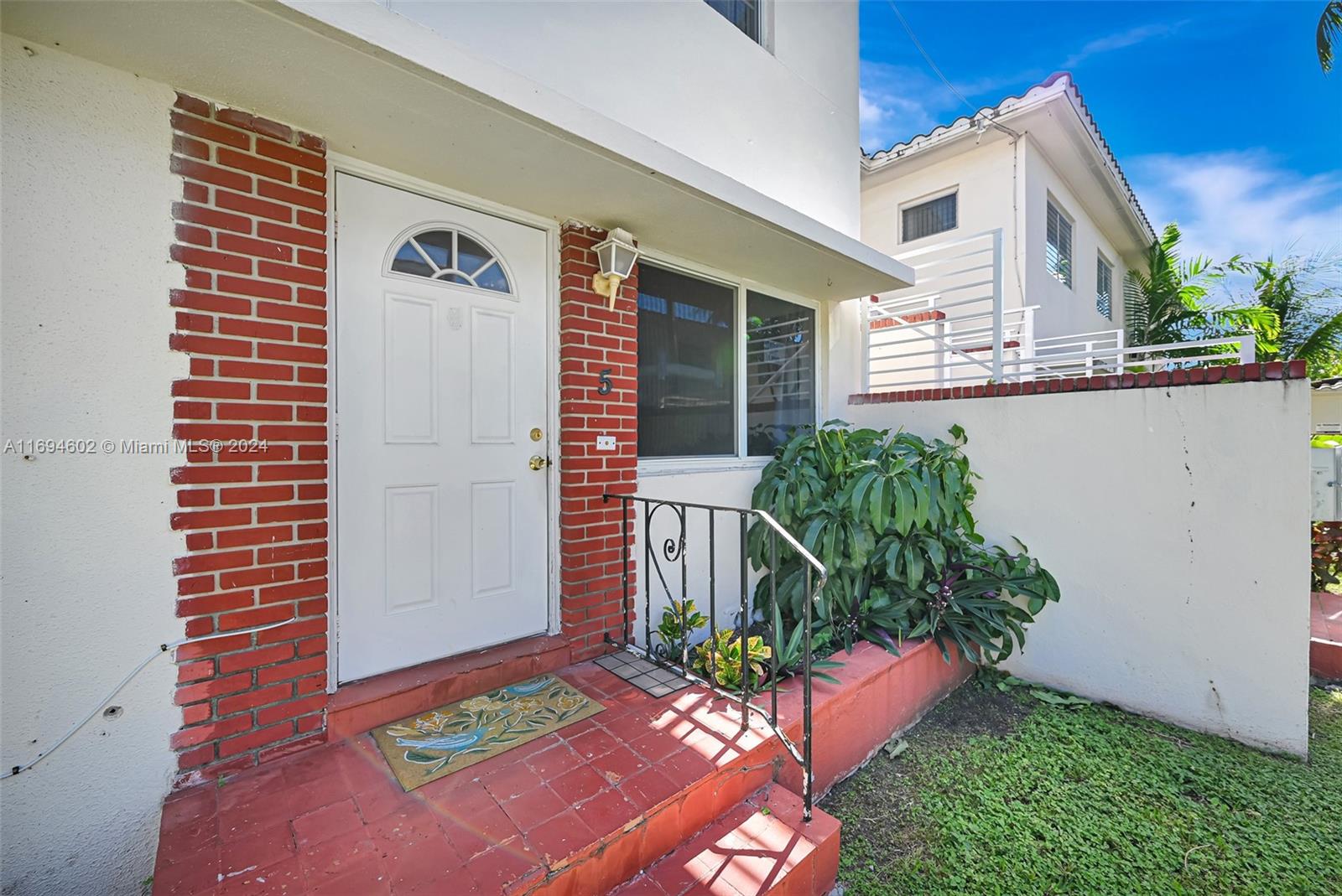 1195 Marseille Dr # 5