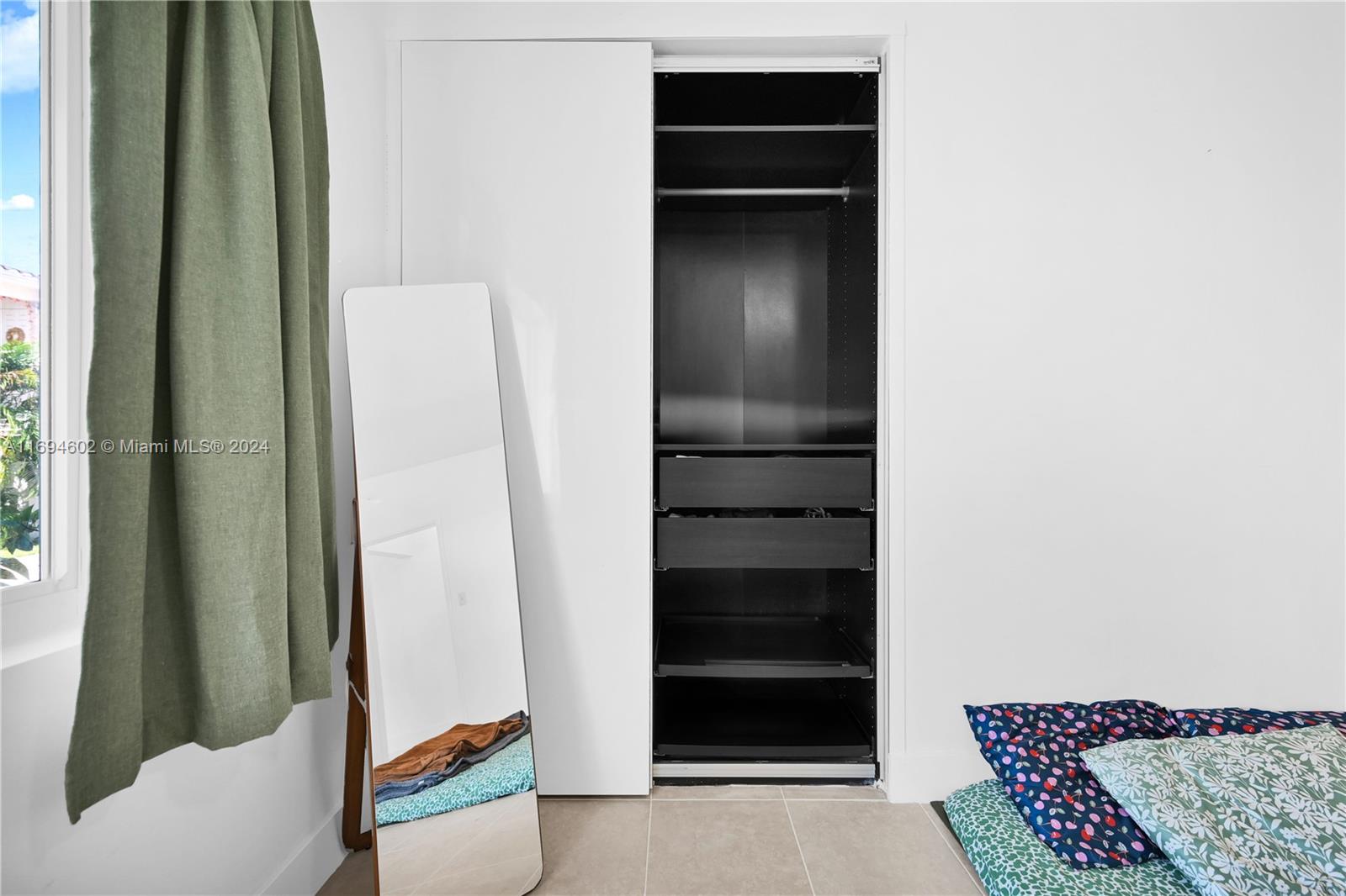 1195 Marseille Dr # 5