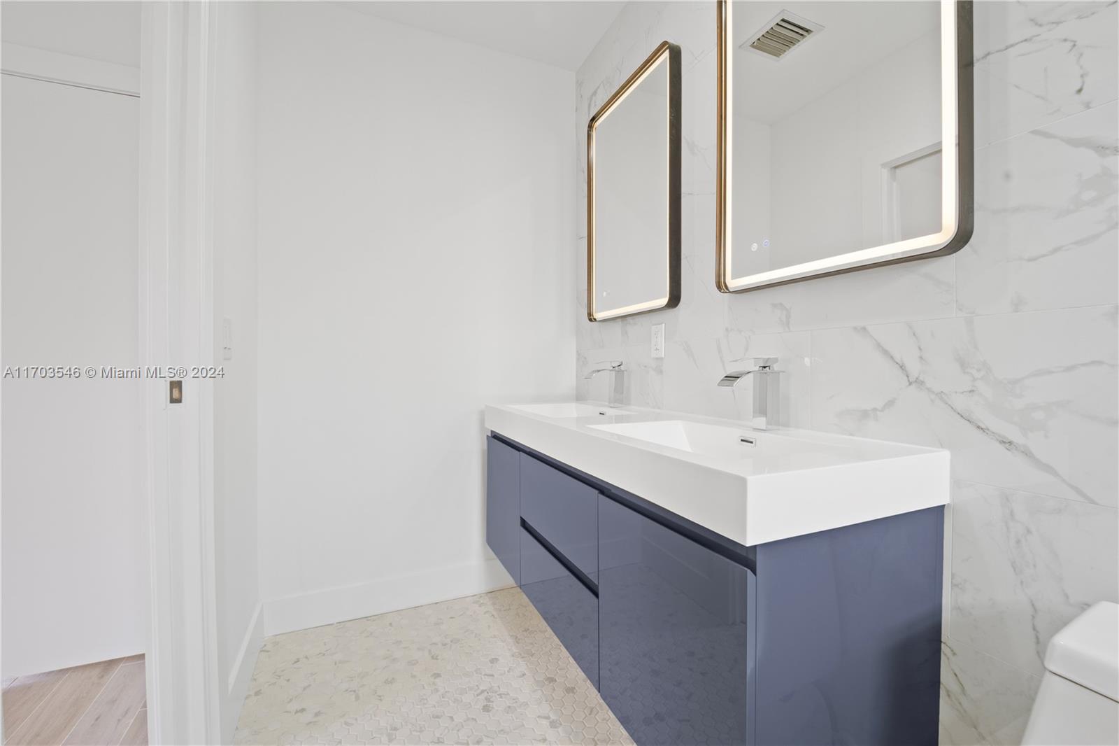 4826 NE 17th Ter