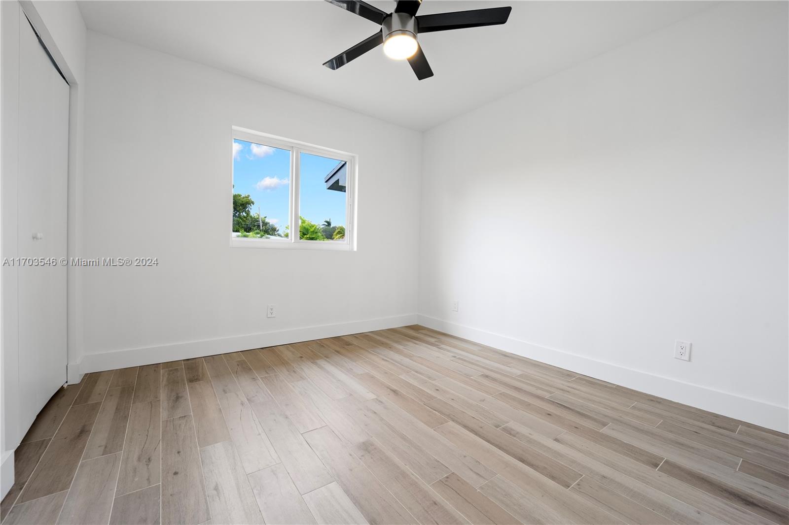 4826 NE 17th Ter