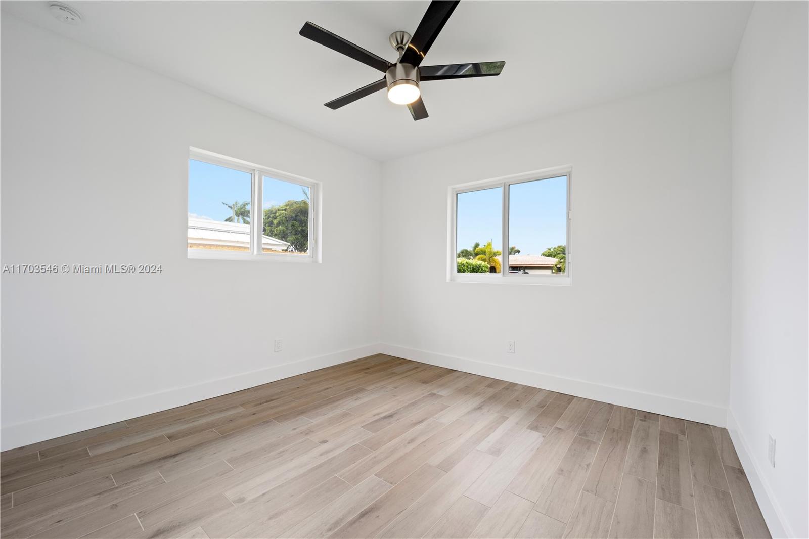 4826 NE 17th Ter