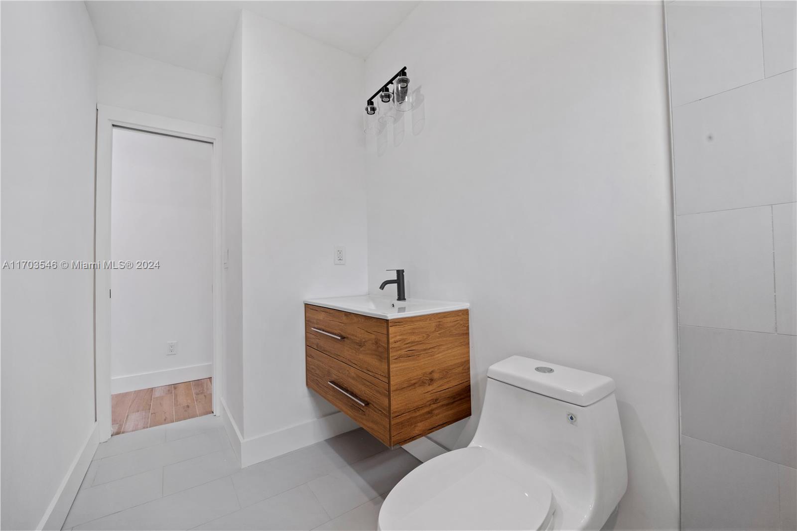4826 NE 17th Ter