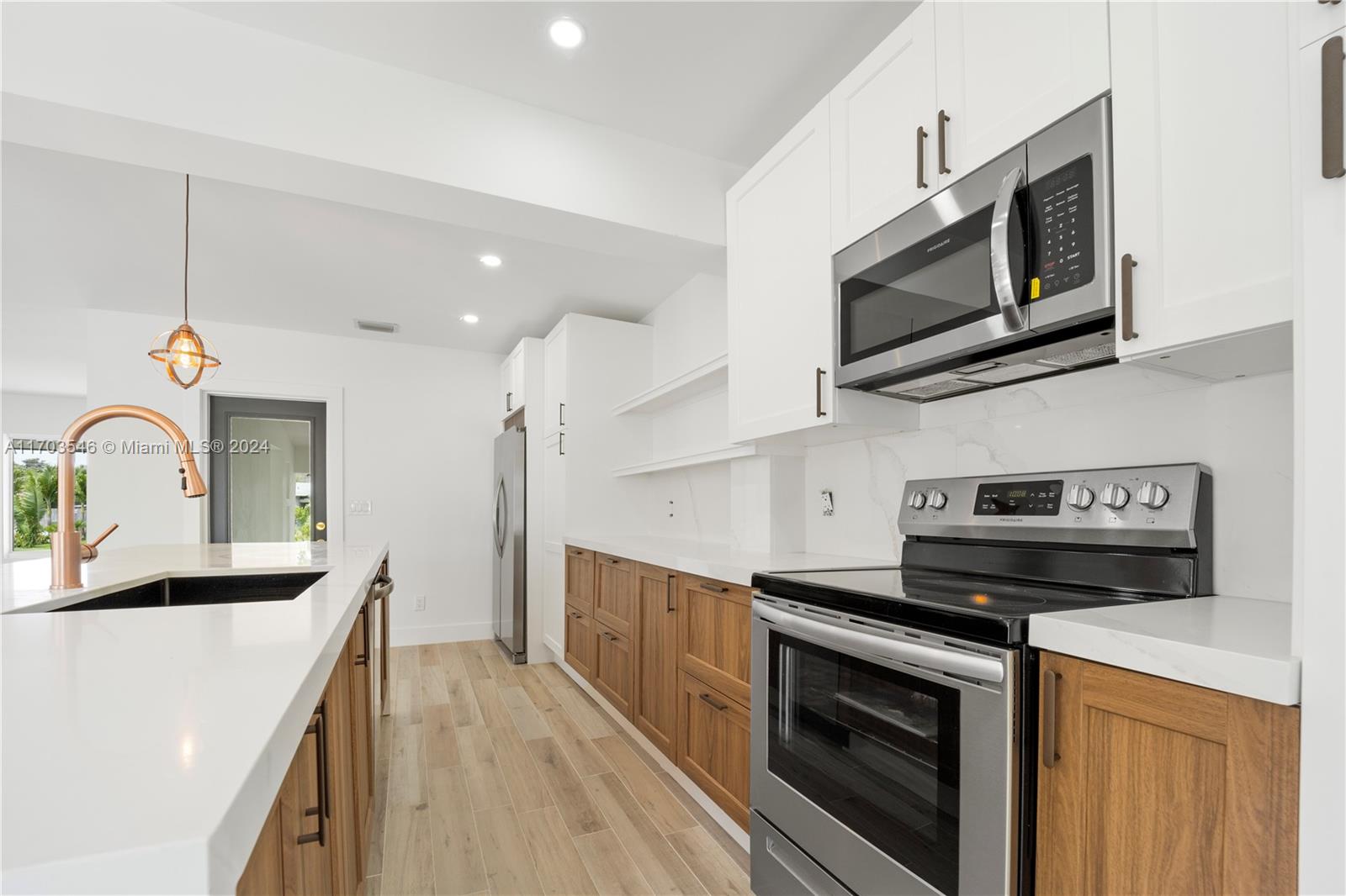 4826 NE 17th Ter