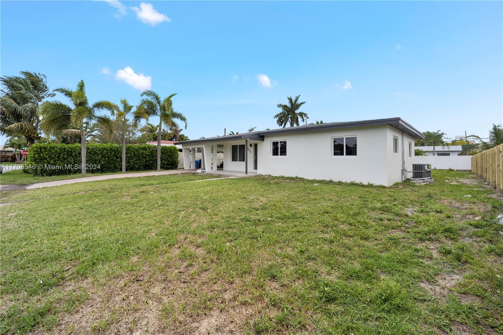 4826 NE 17th Ter