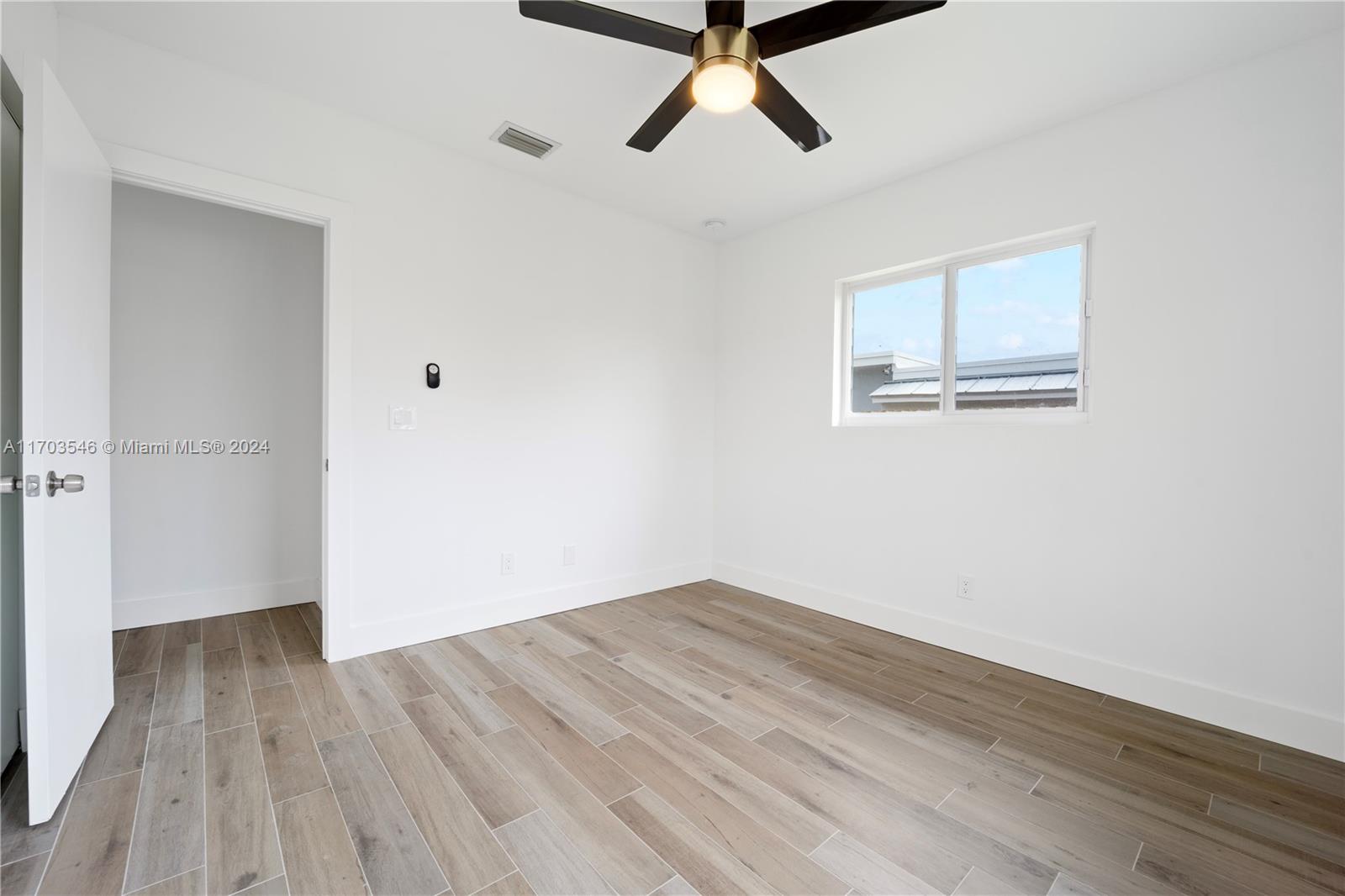 4826 NE 17th Ter