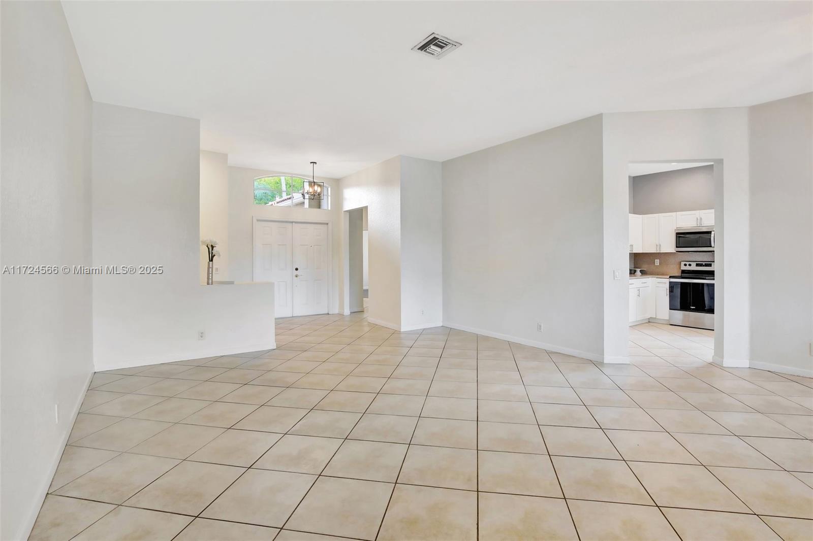 671 Nandina Dr