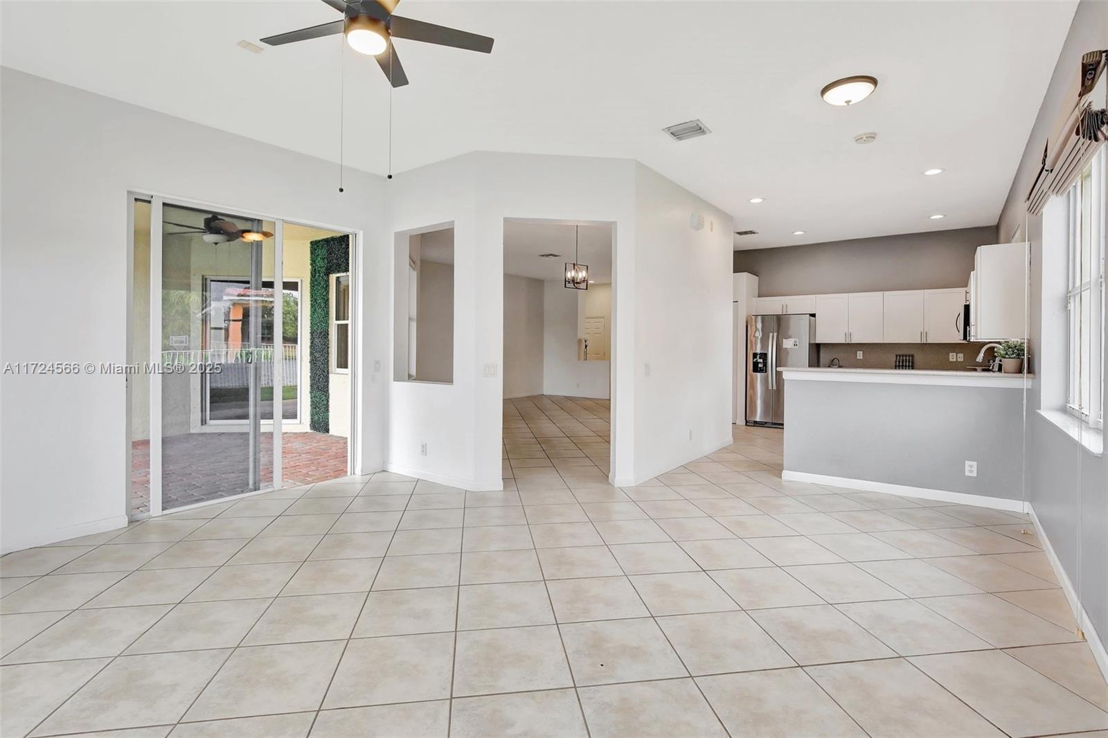 671 Nandina Dr
