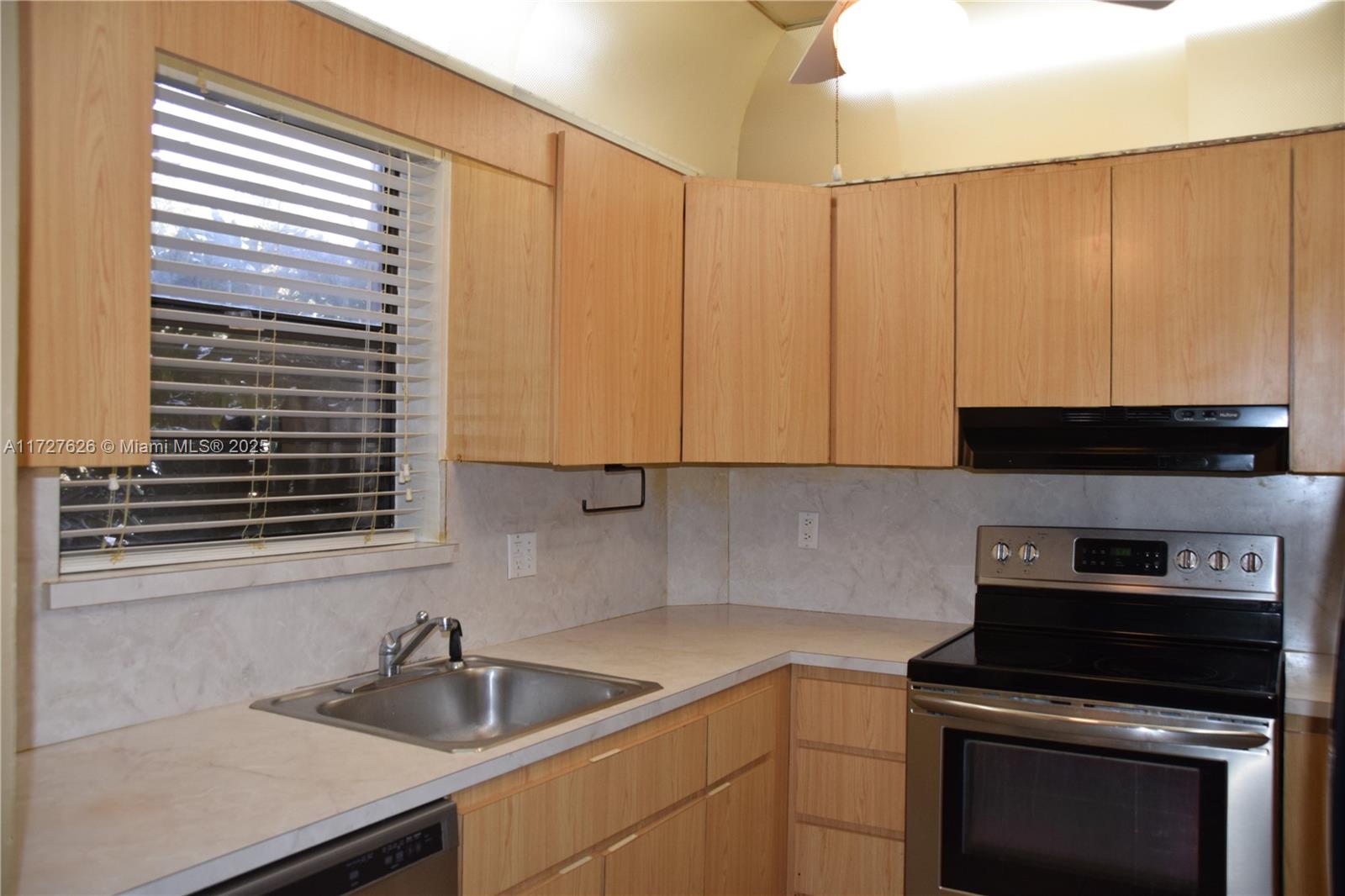 200 Jacaranda Country Club Dr # 6A