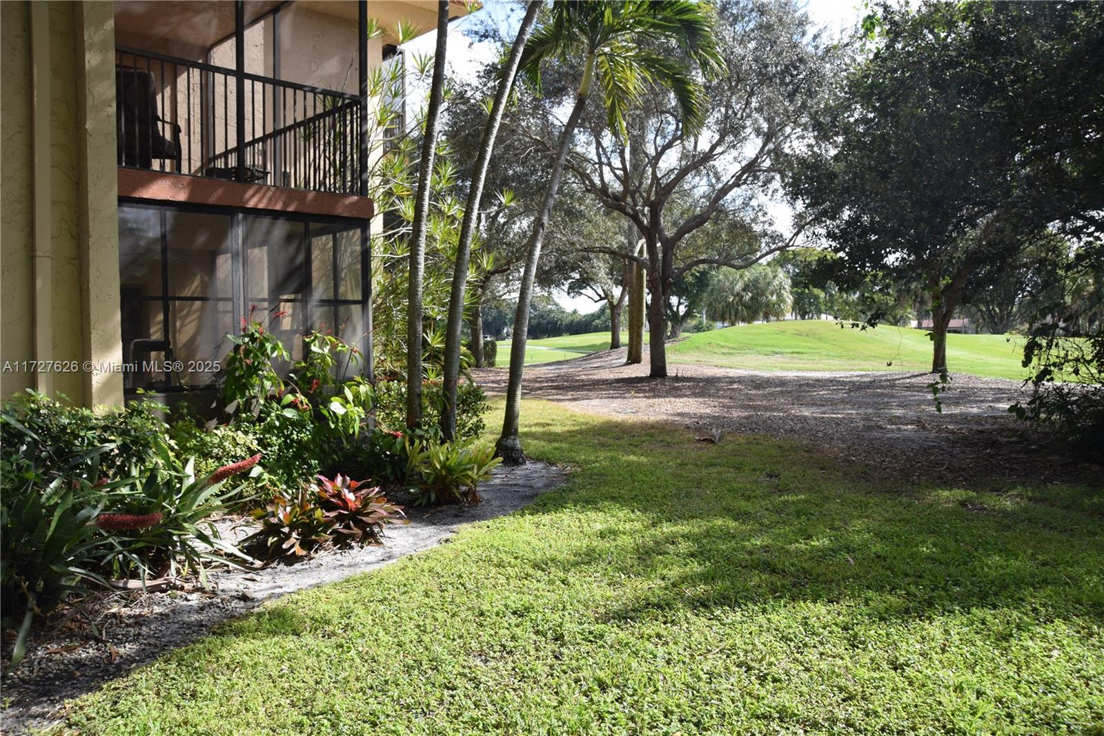 200 Jacaranda Country Club Dr # 6A