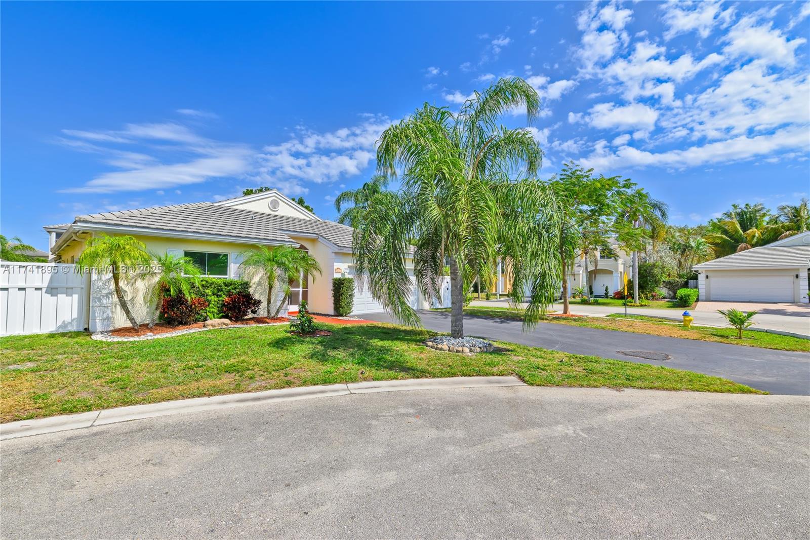 5212 NW 53rd Cir