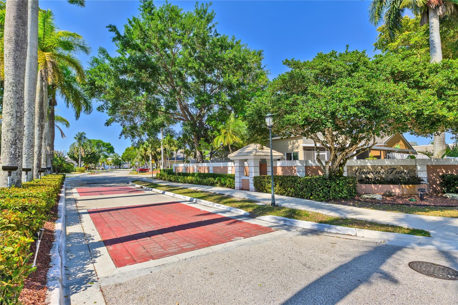 5212 NW 53rd Cir