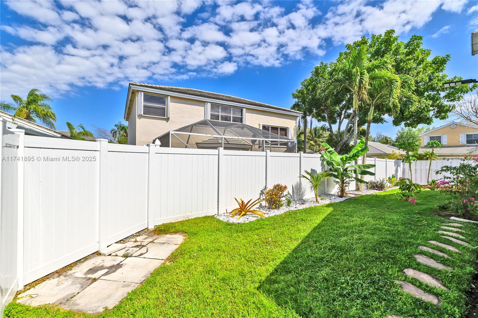 5212 NW 53rd Cir