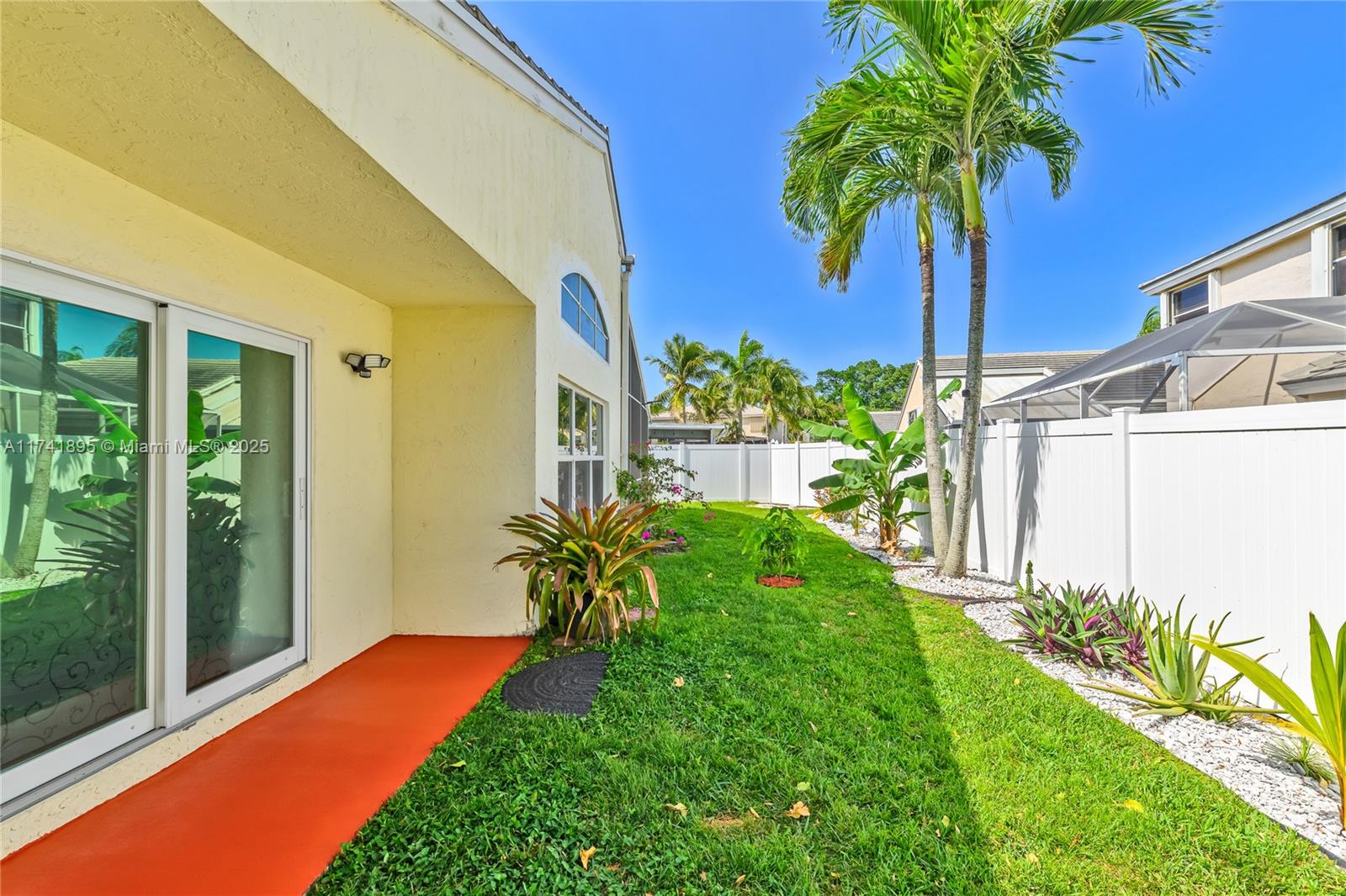 5212 NW 53rd Cir