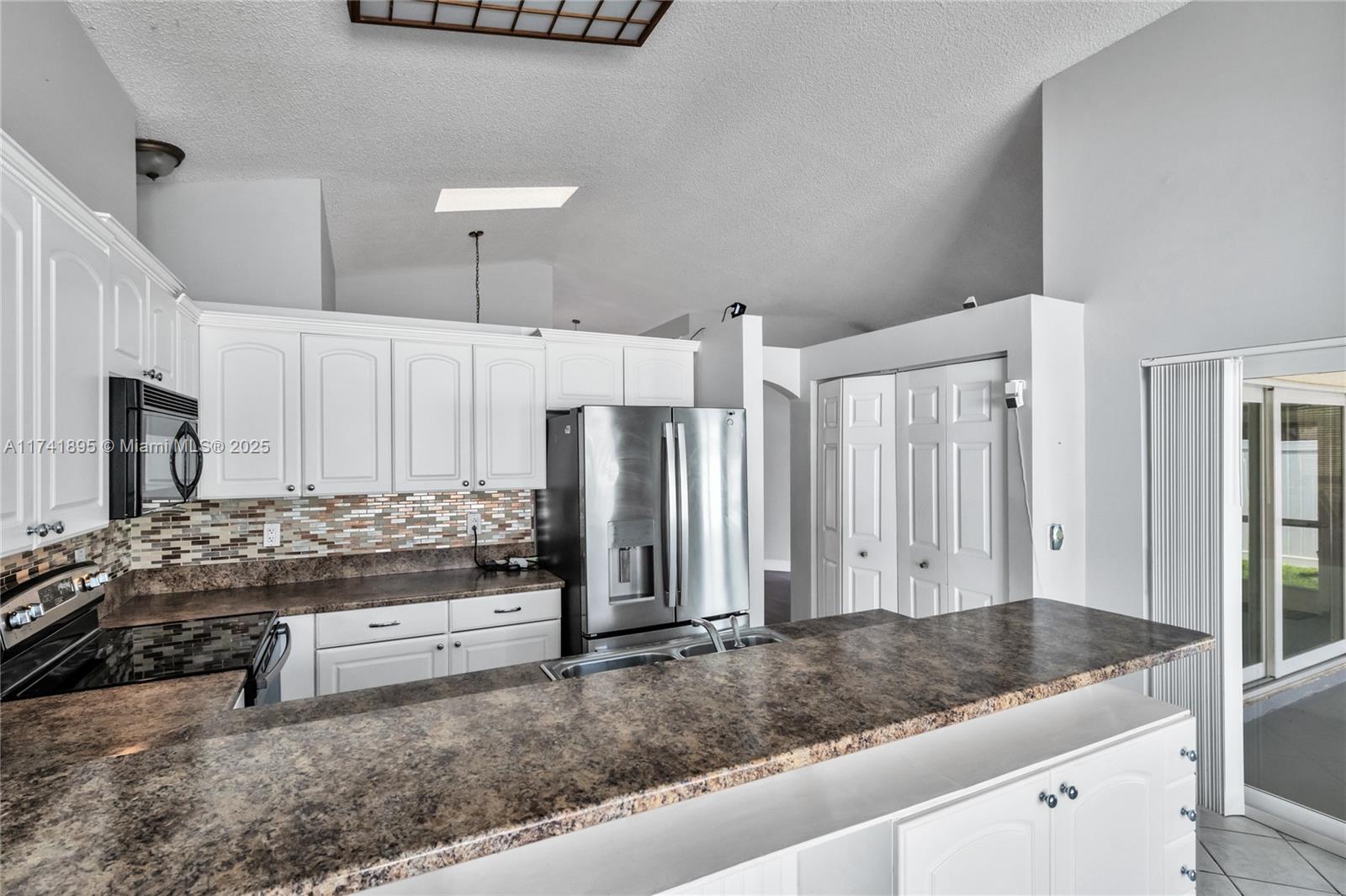 5212 NW 53rd Cir