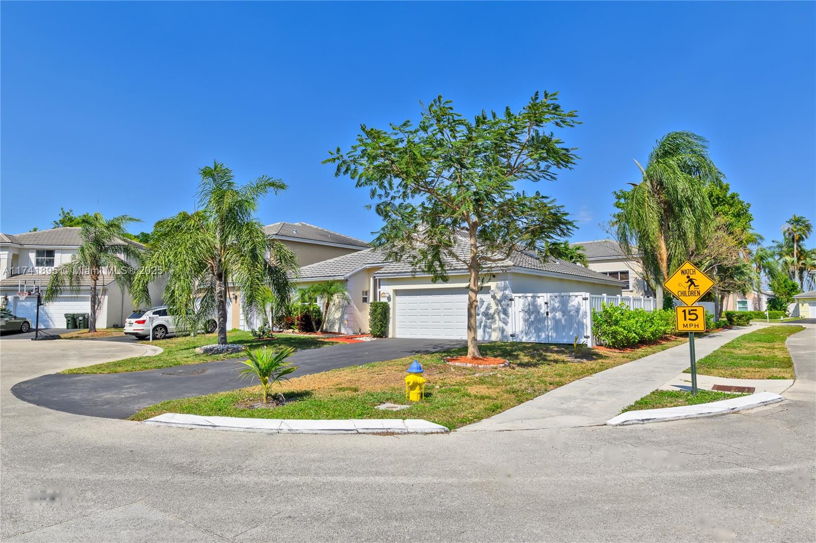 5212 NW 53rd Cir