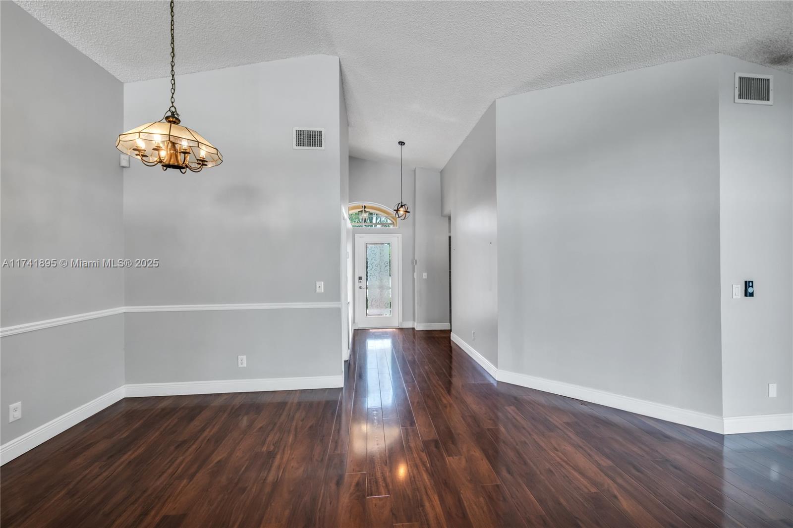 5212 NW 53rd Cir