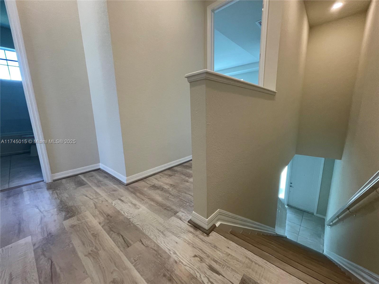 1300 Eucalyptus Dr # 1