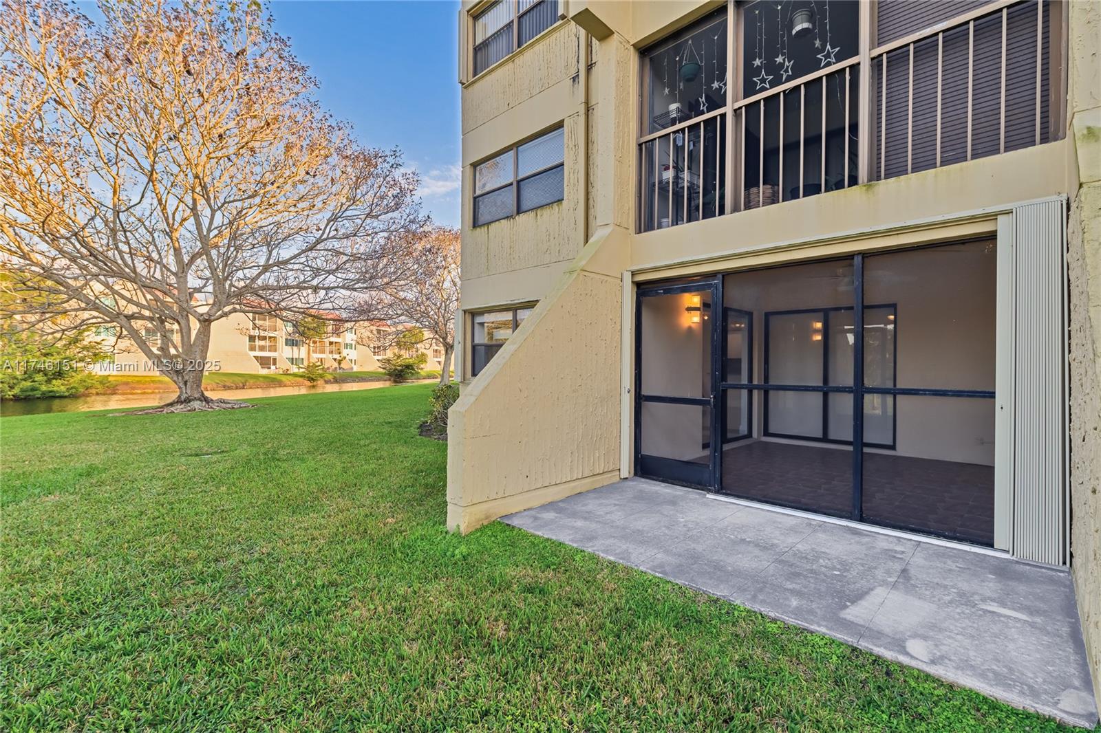 220 Lakeview Dr # 113