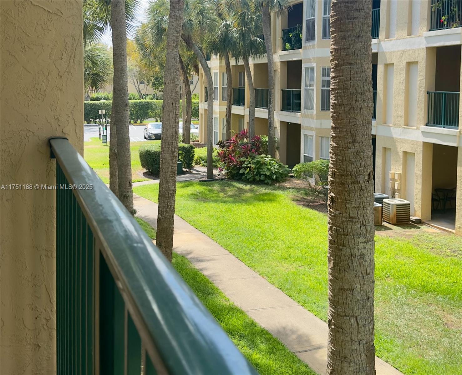 755 Riverside Dr # 1323