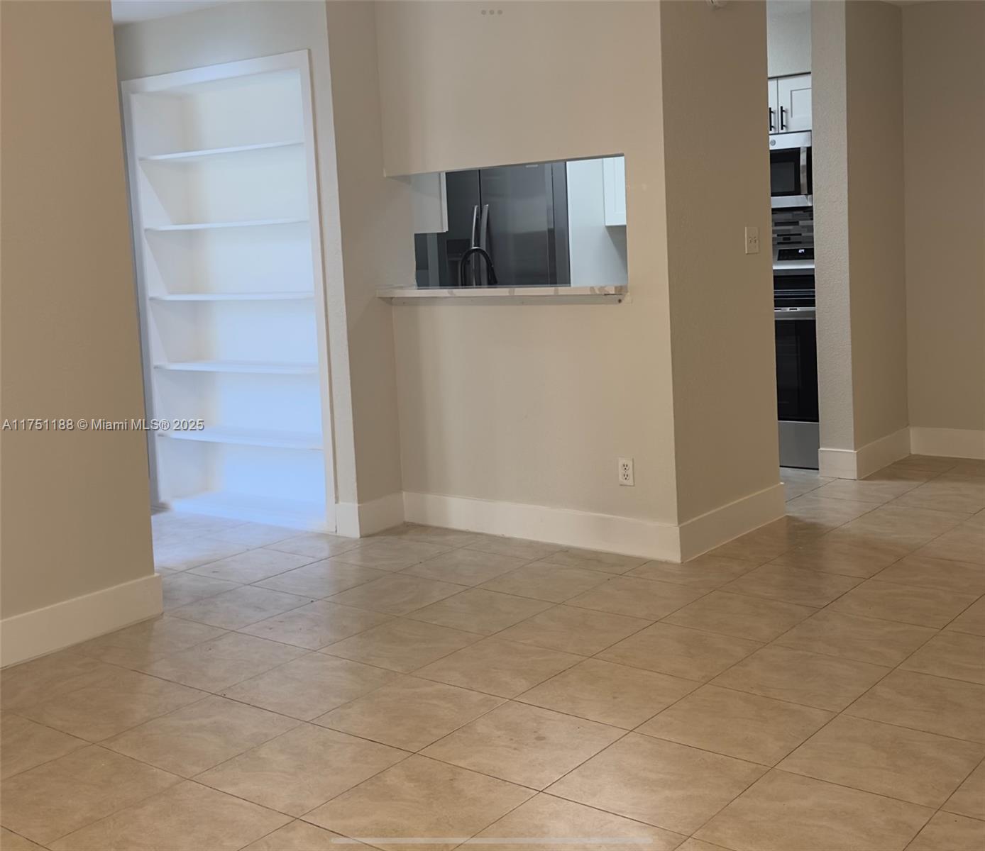 755 Riverside Dr # 1323