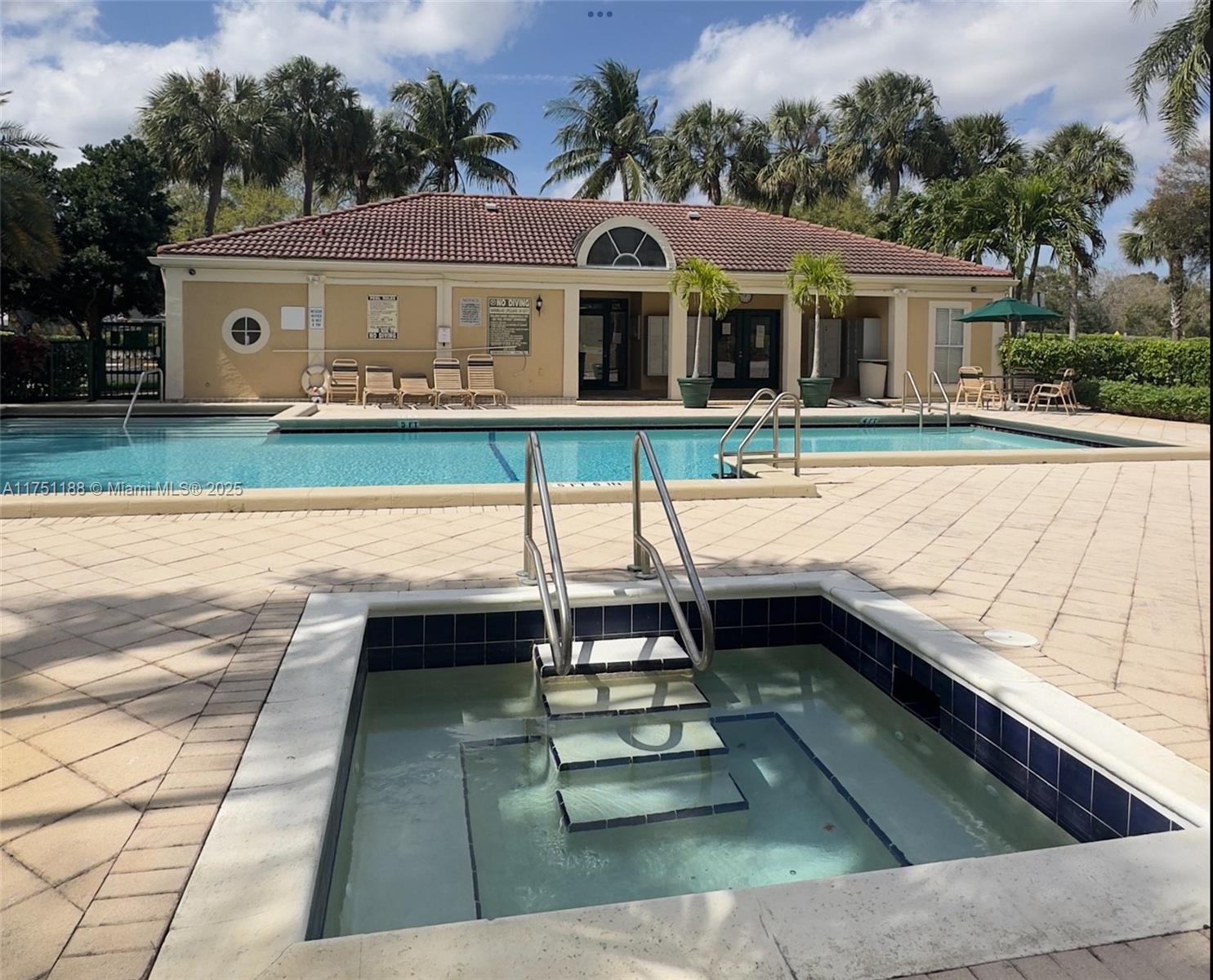 755 Riverside Dr # 1323