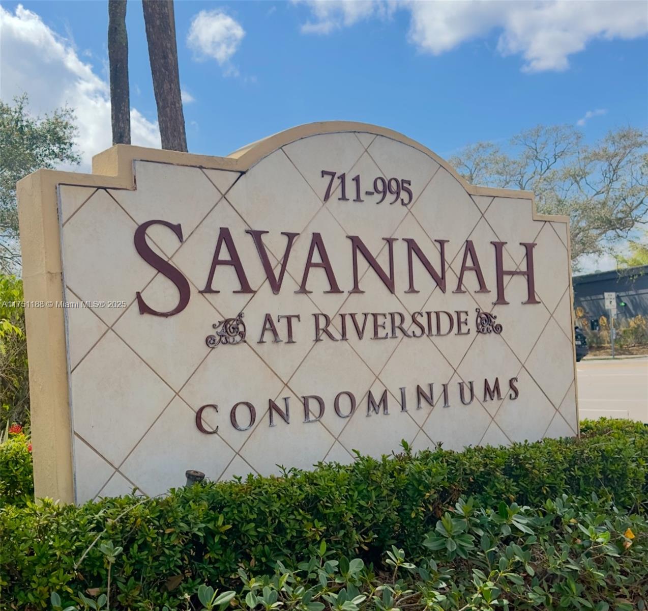 755 Riverside Dr # 1323