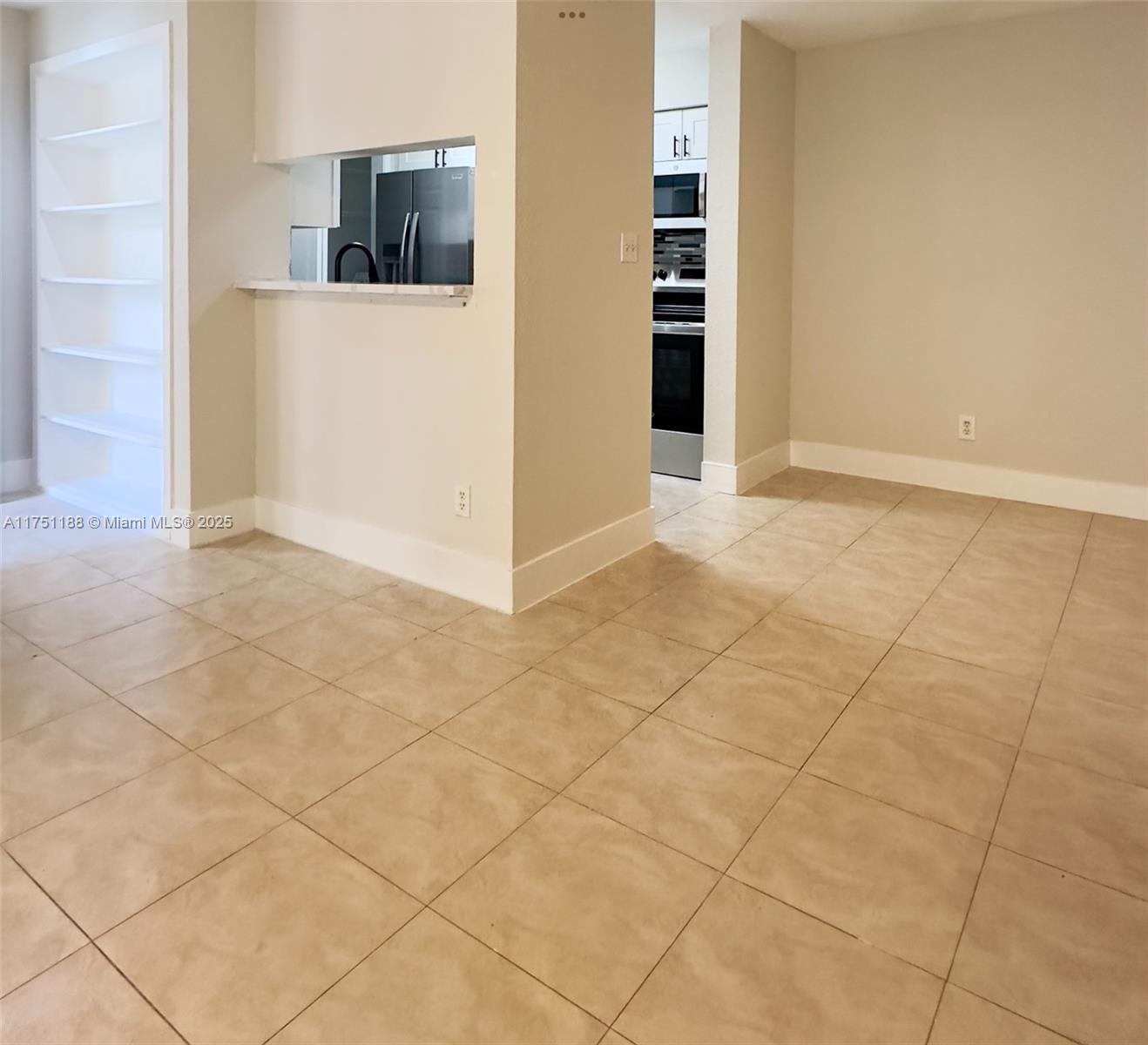 755 Riverside Dr # 1323