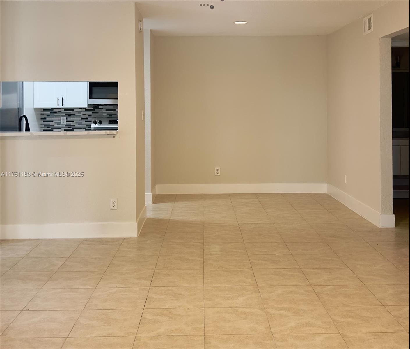 755 Riverside Dr # 1323