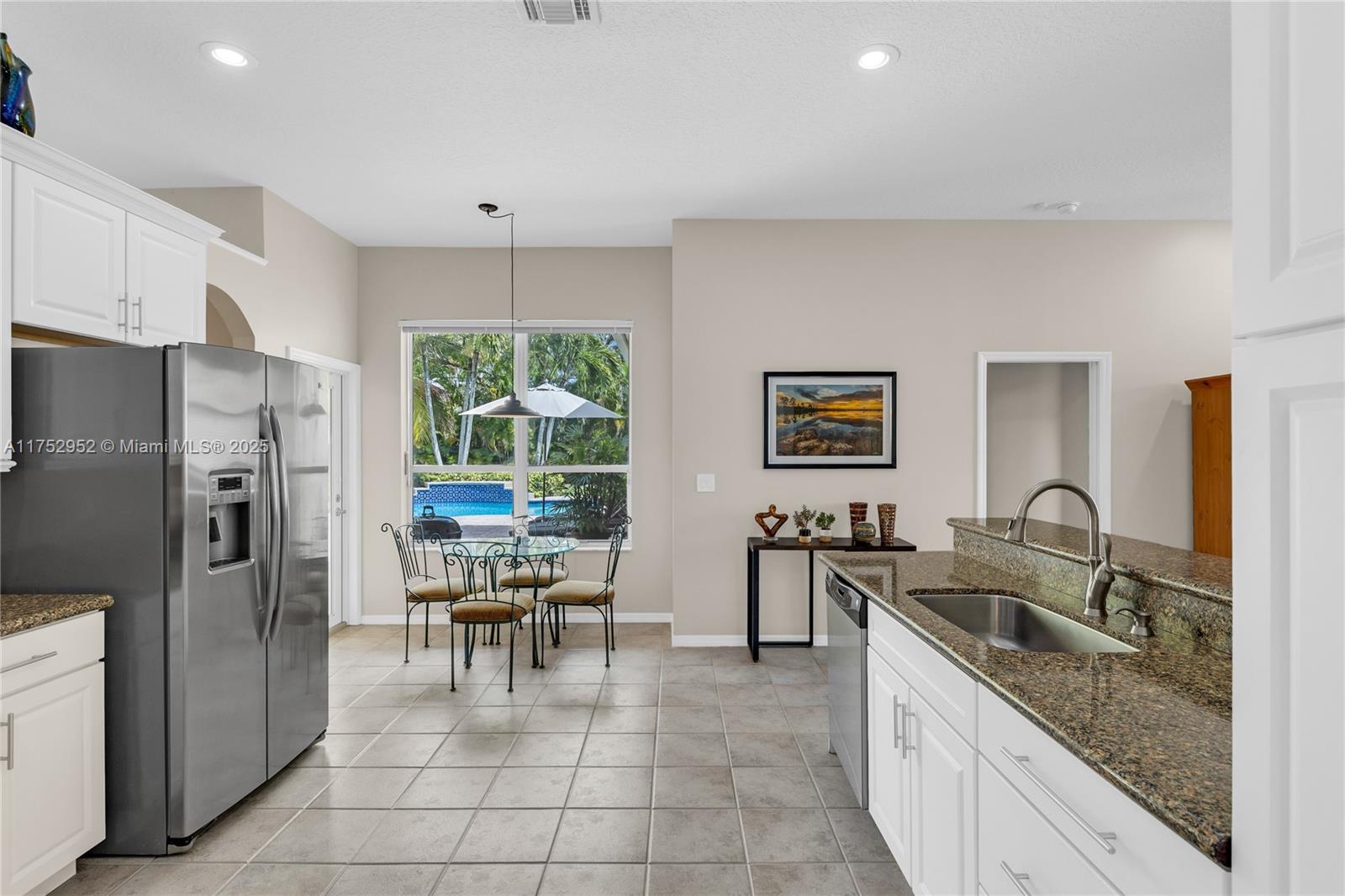 6922 E Mariposa Cir E