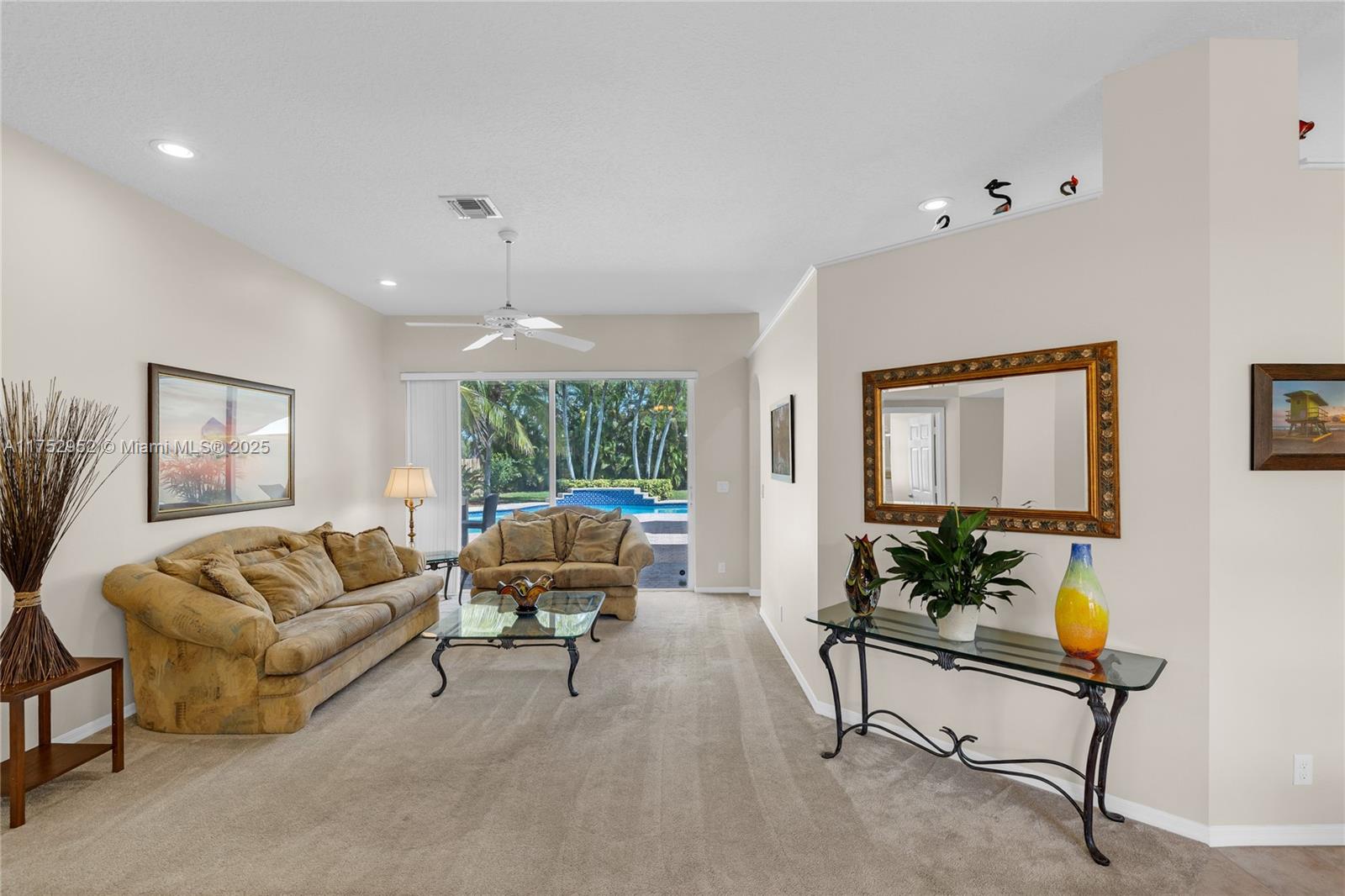 6922 E Mariposa Cir E