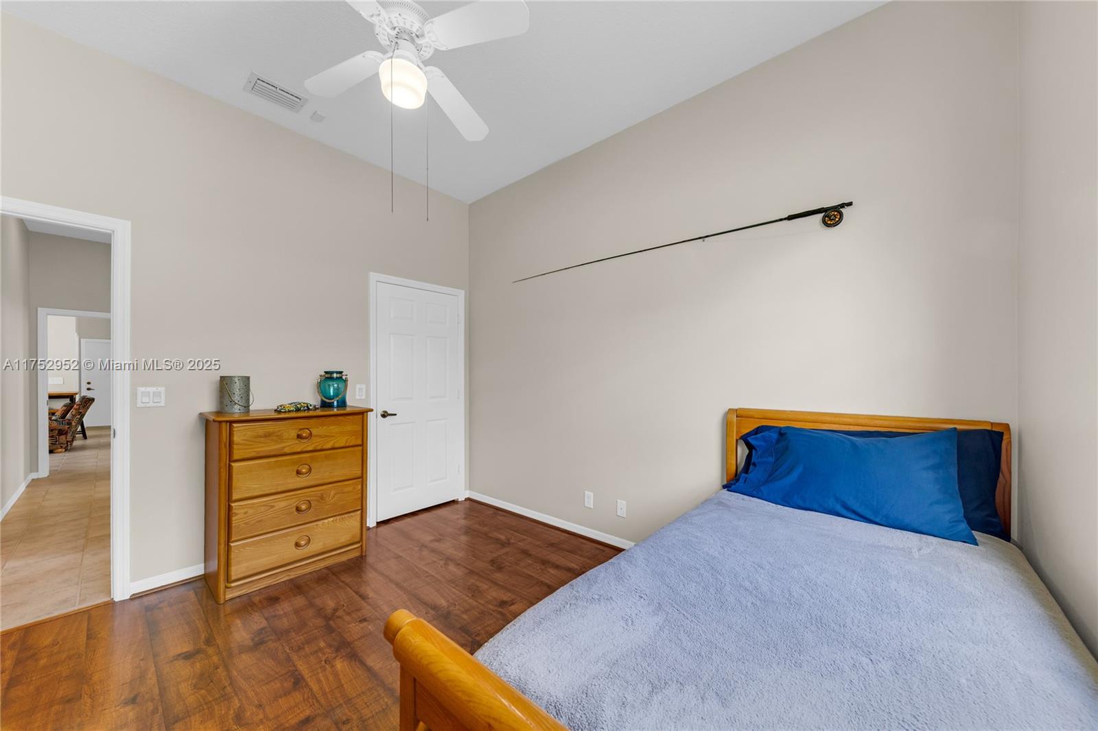 6922 E Mariposa Cir E