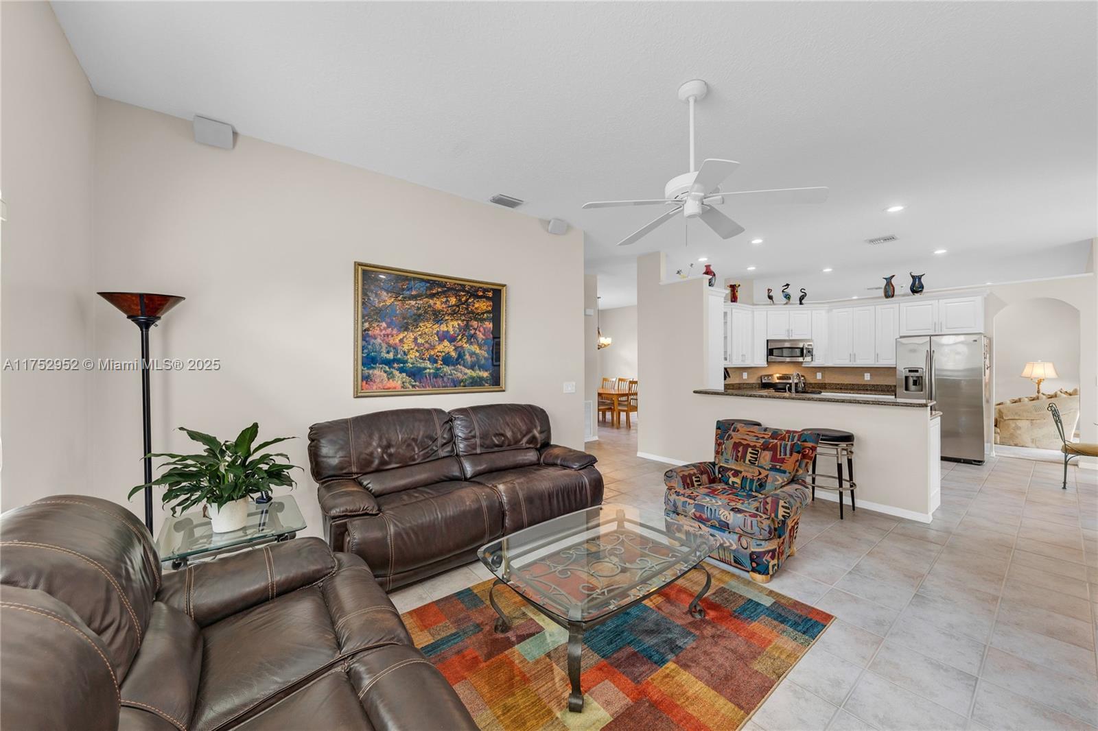 6922 E Mariposa Cir E