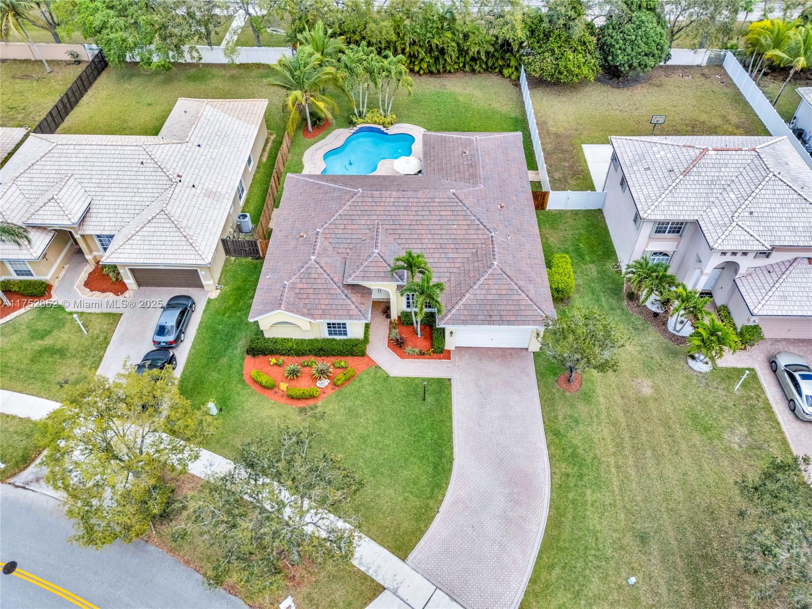 6922 E Mariposa Cir E
