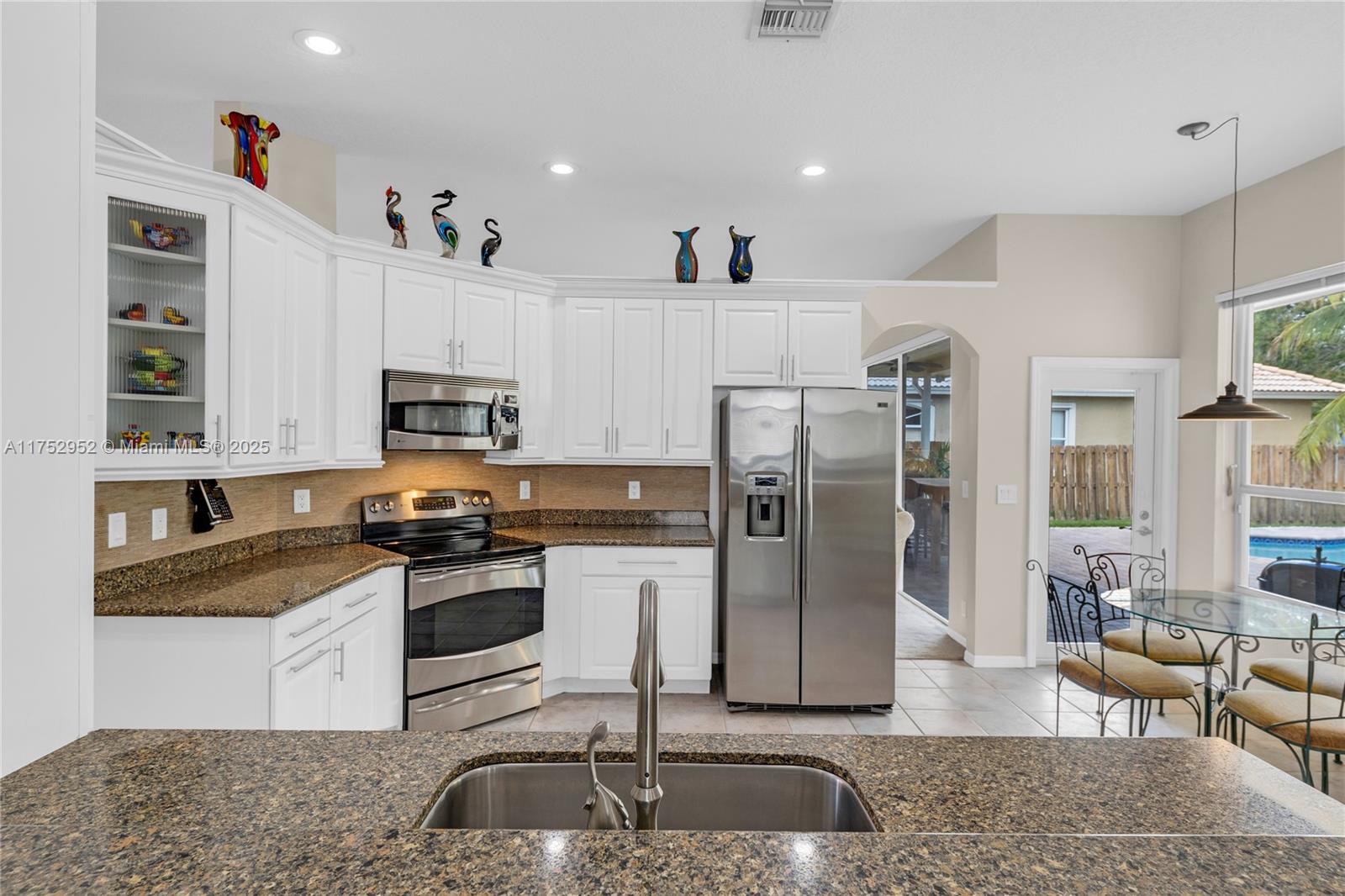 6922 E Mariposa Cir E
