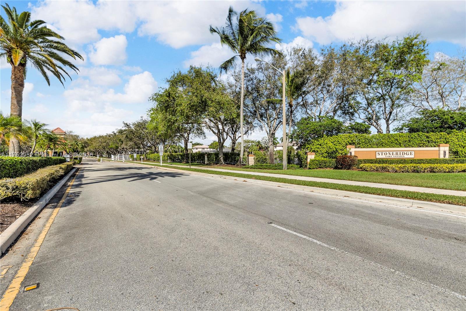 6922 E Mariposa Cir E