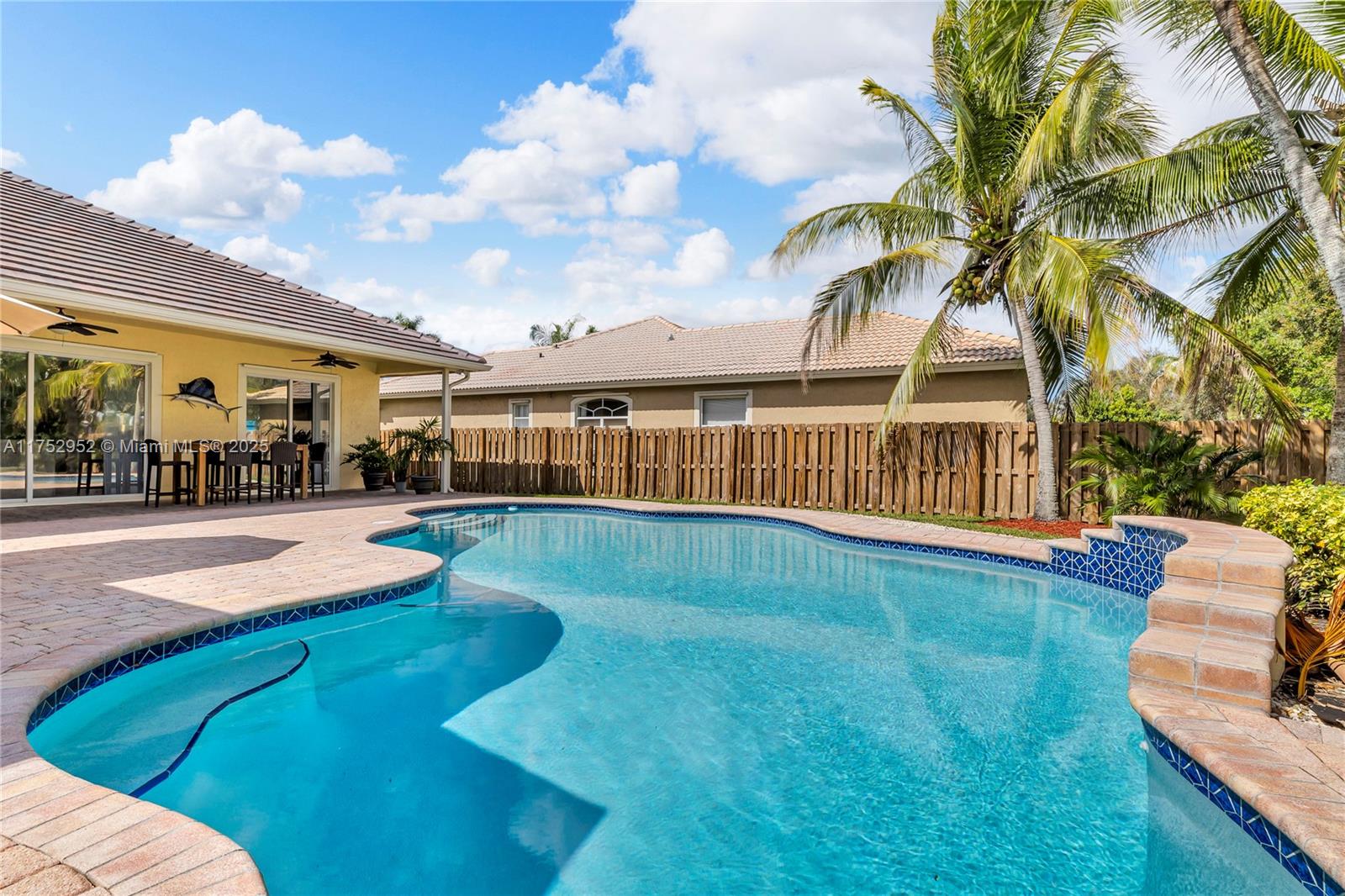 6922 E Mariposa Cir E