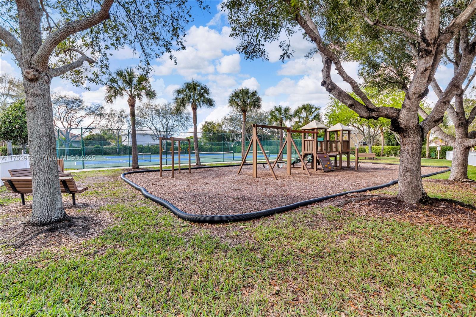 6922 E Mariposa Cir E